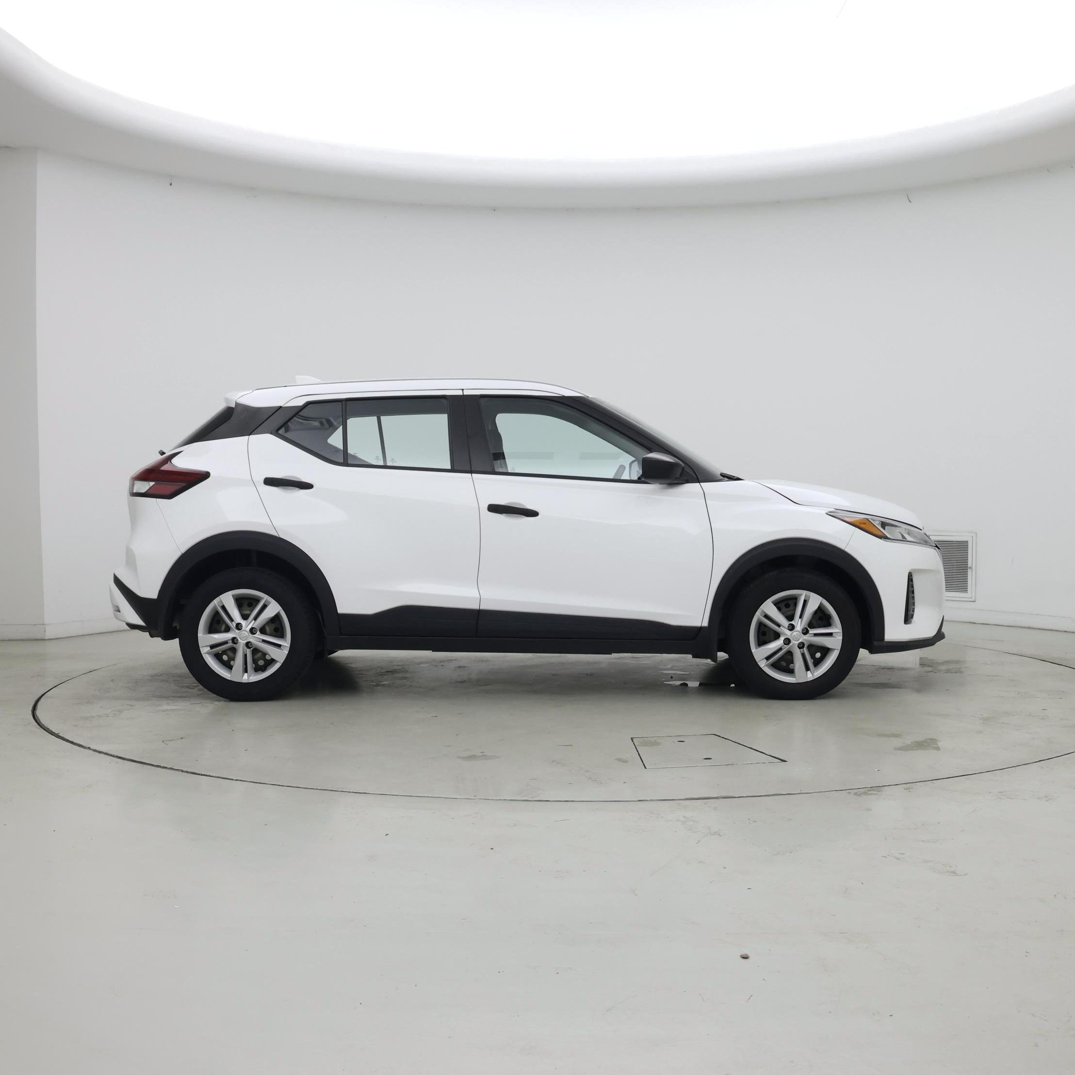 Thumbnail: 2024 Nissan Kicks - 7