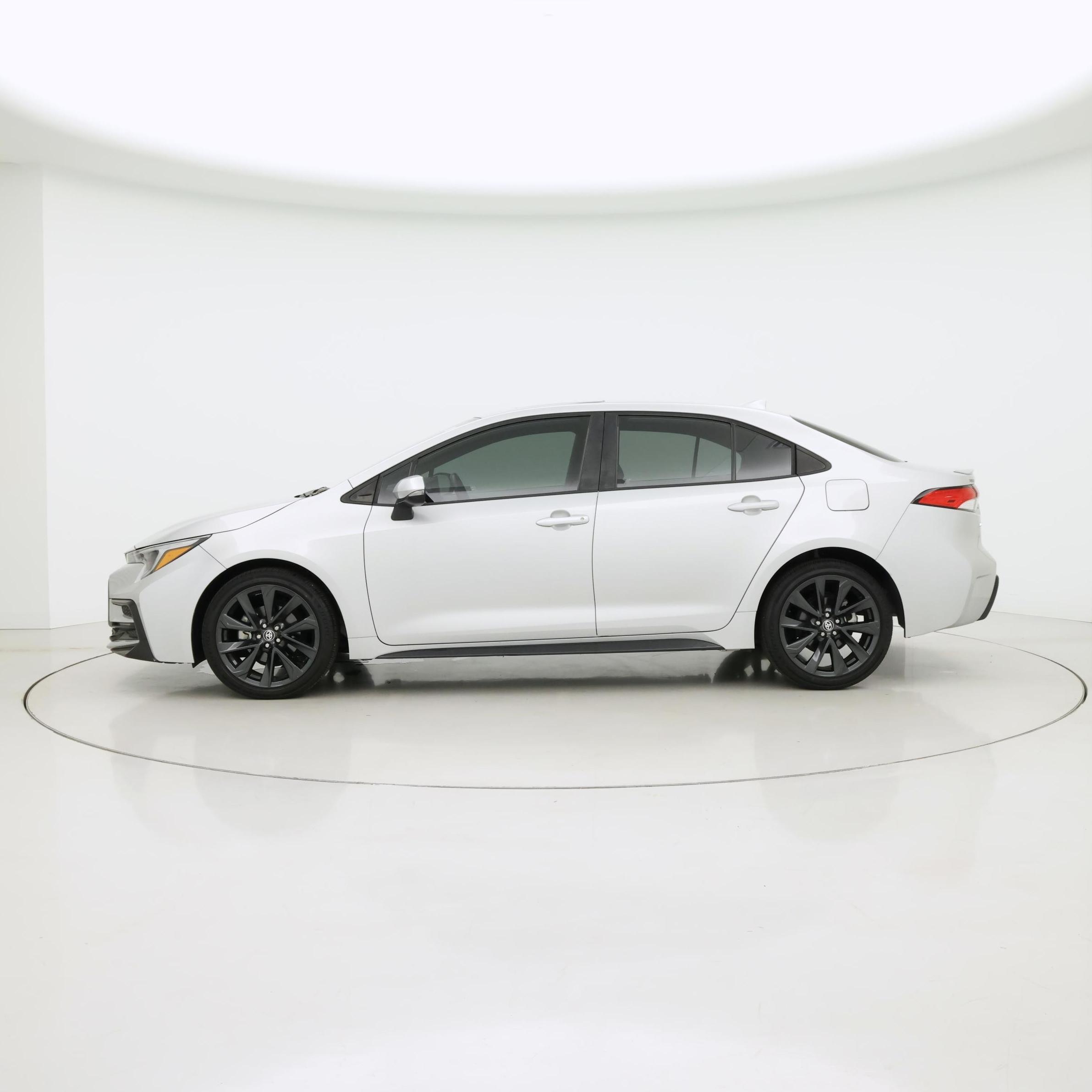 Thumbnail: 2024 Toyota Corolla - 3