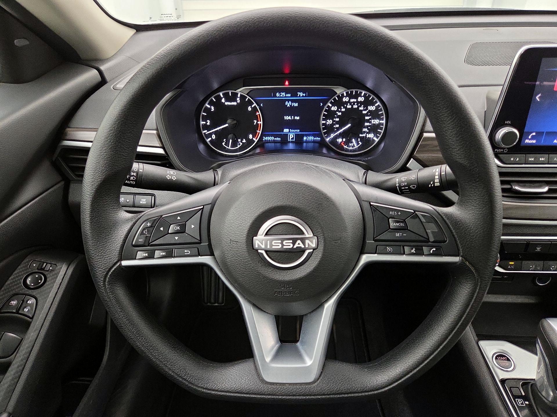 Thumbnail: 2025 Nissan Altima - 10