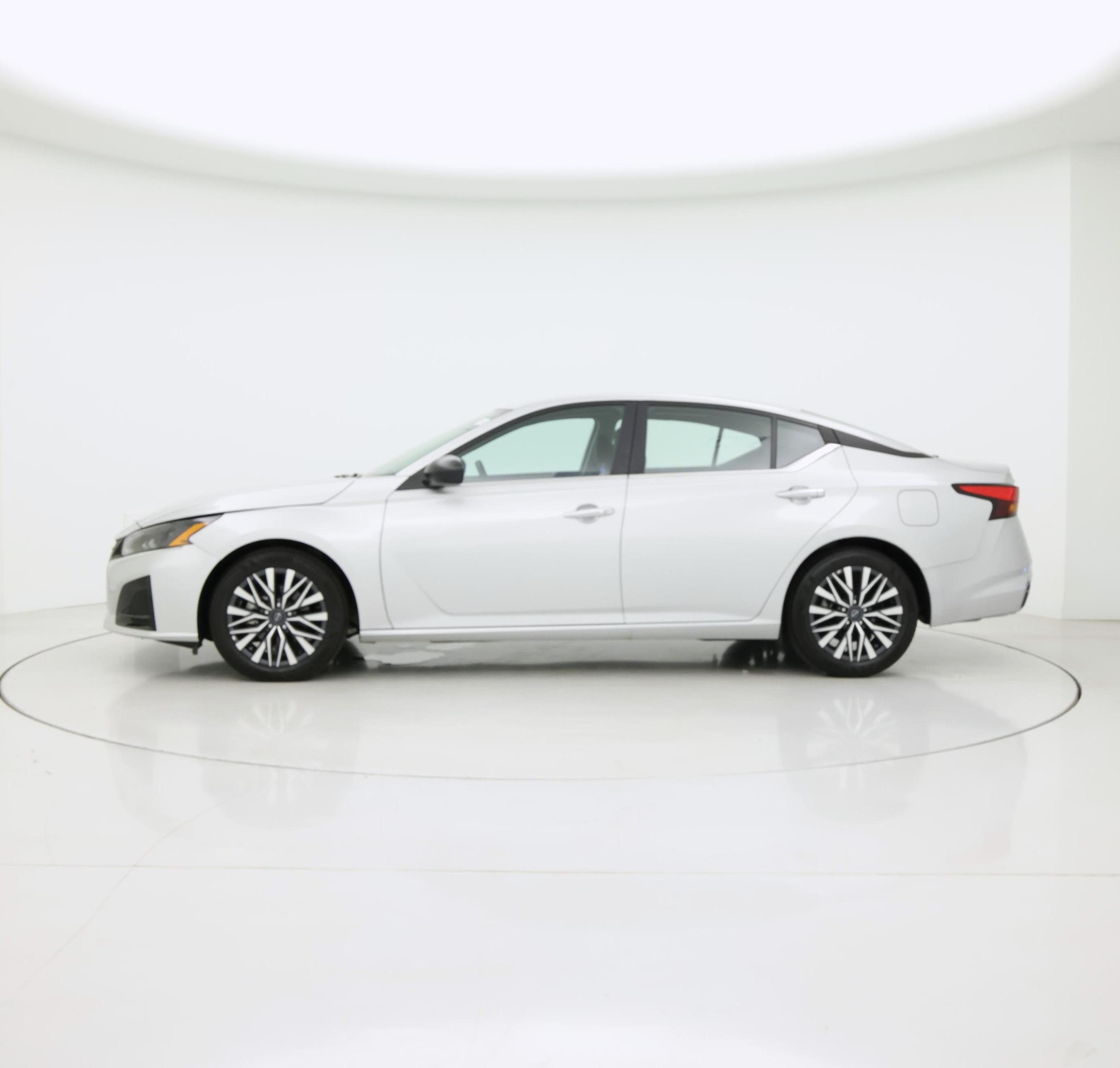 Thumbnail: 2025 Nissan Altima - 3