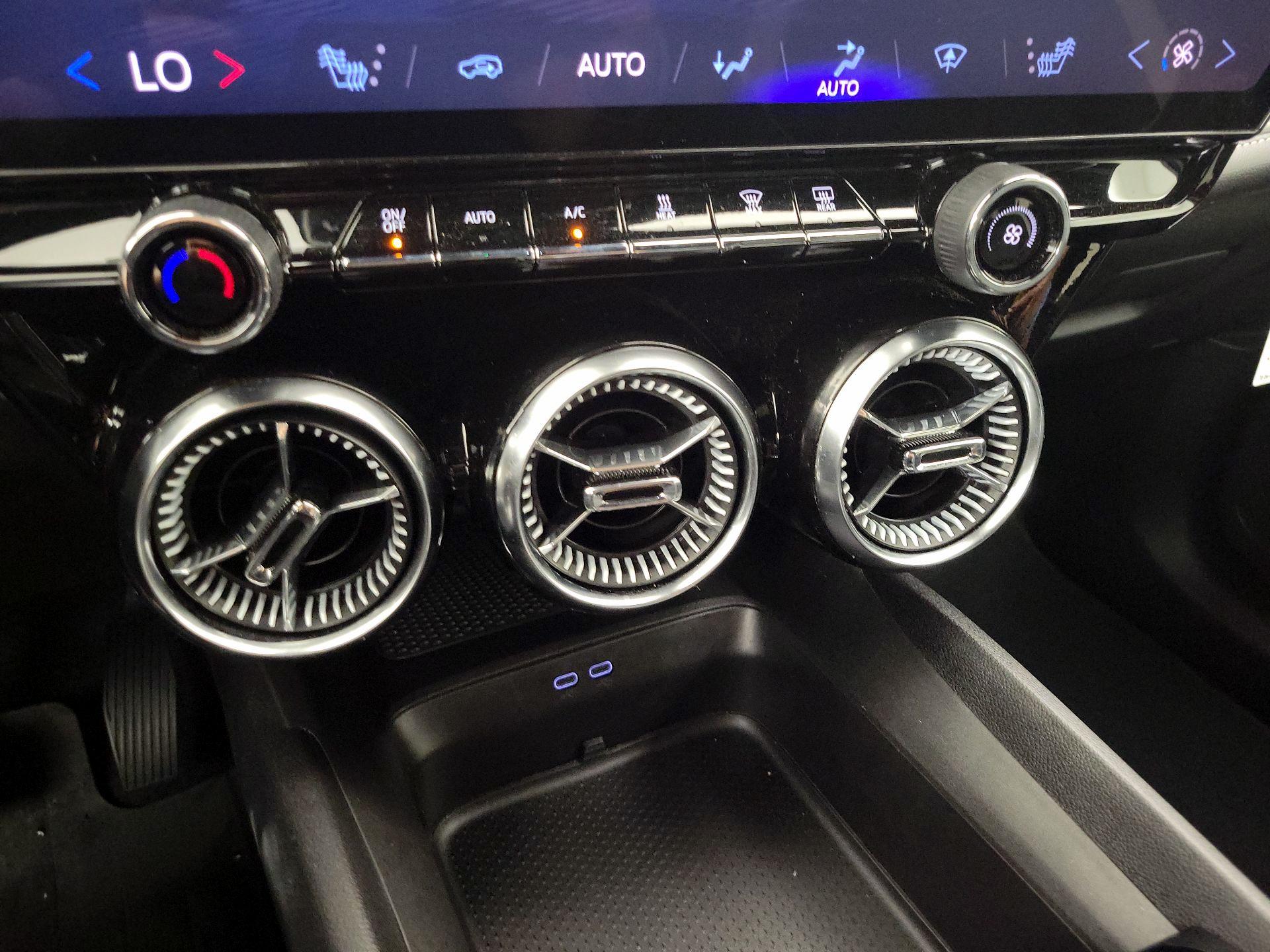 Thumbnail: 2024 Chevrolet Blazer EV - 17