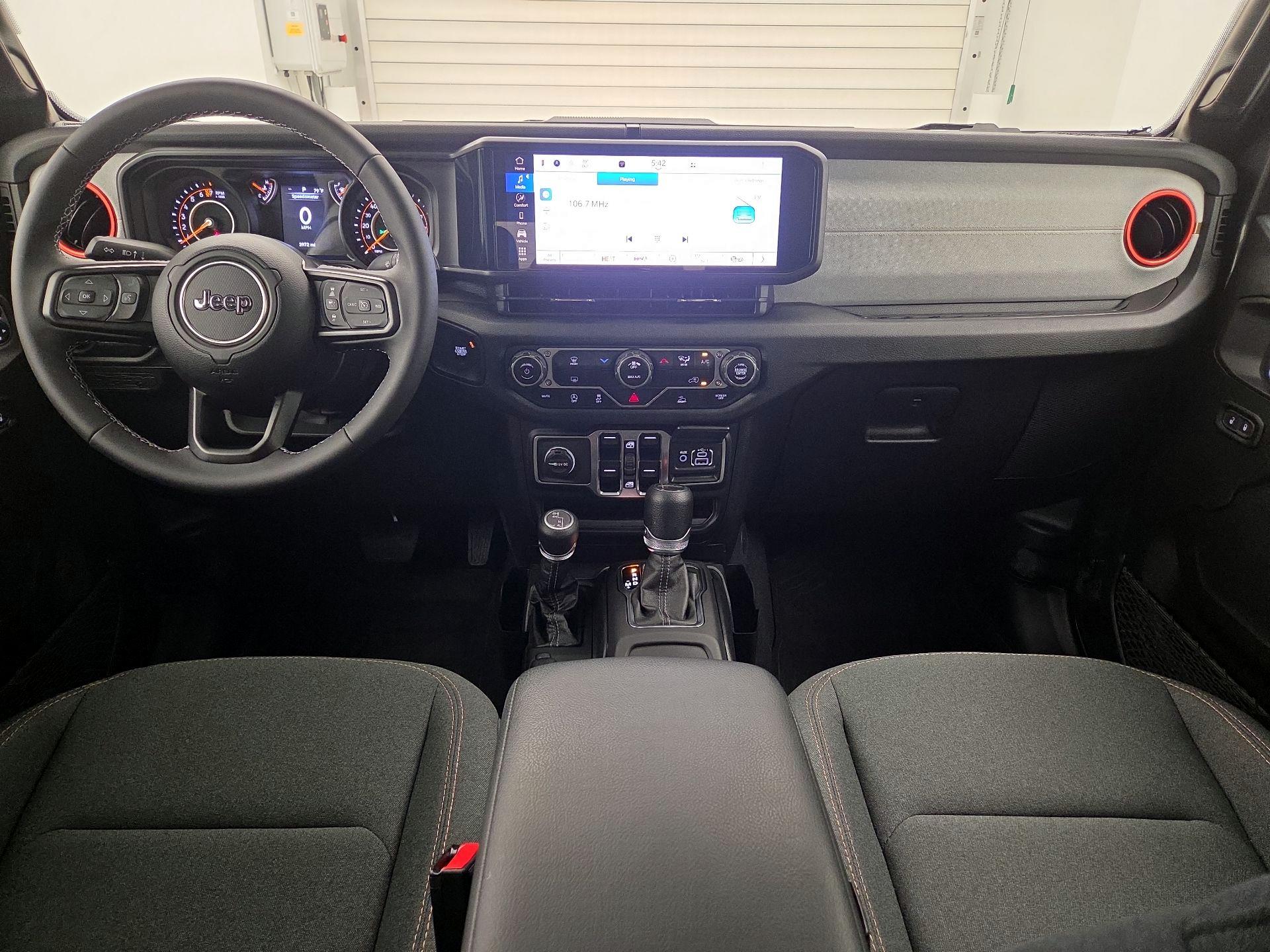 Thumbnail: 2025 Jeep Gladiator - 9
