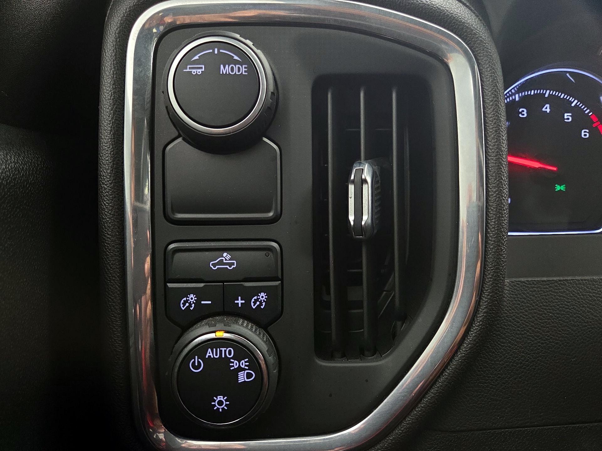 Thumbnail: 2022 Chevrolet Silverado 1500 - 13