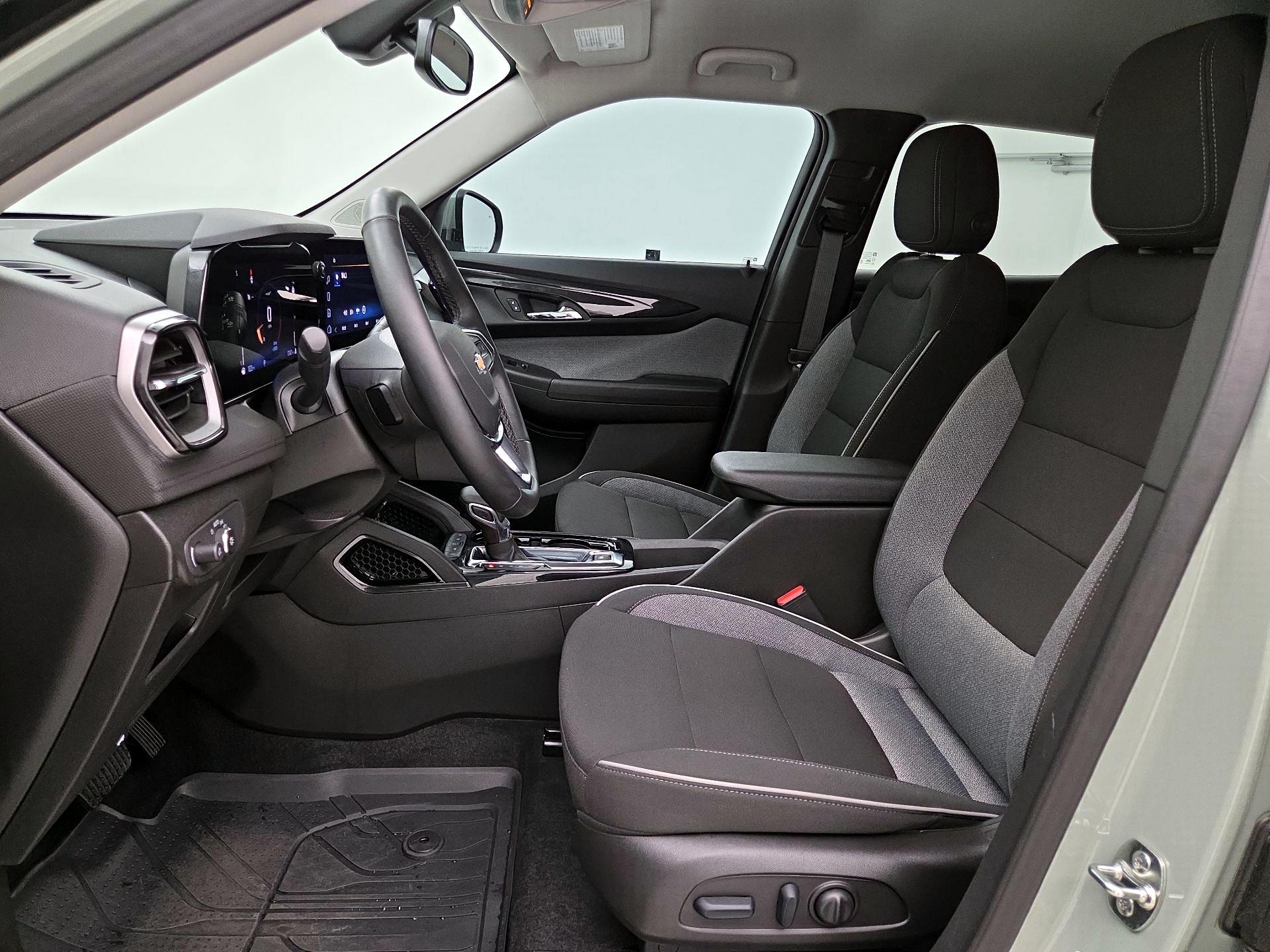 Thumbnail: 2026 Chevrolet TrailBlazer - 11