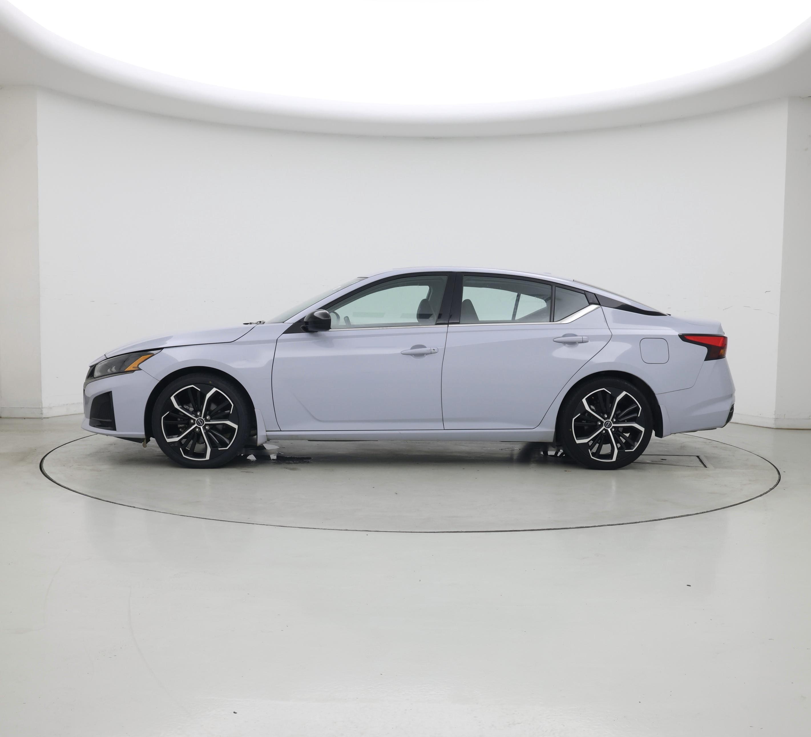 Thumbnail: 2023 Nissan Altima - 3