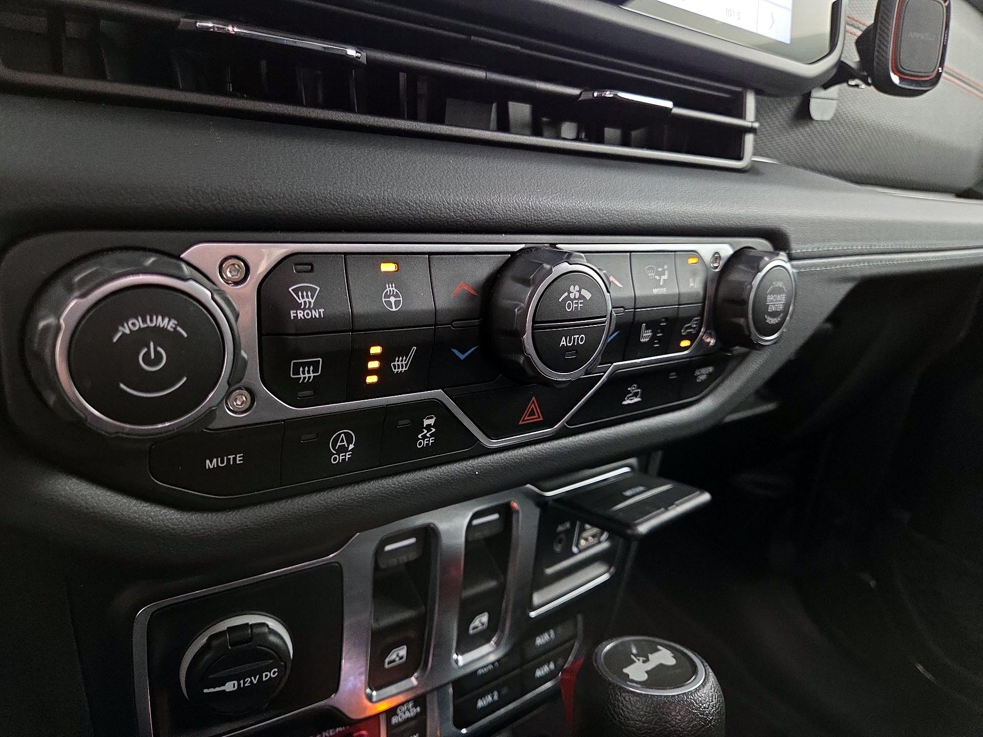 Thumbnail: 2024 Jeep Wrangler - 17