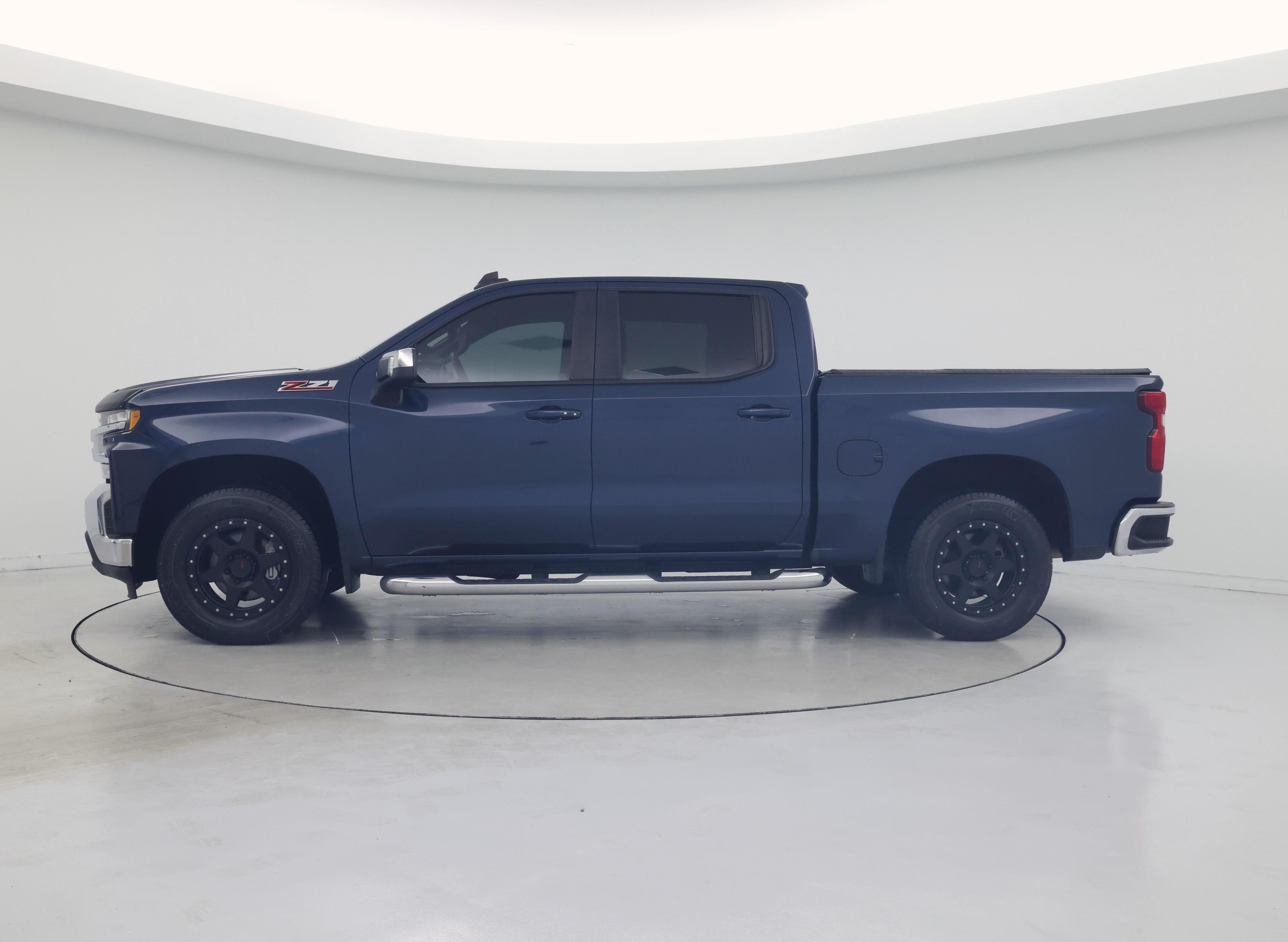 Thumbnail: 2020 Chevrolet Silverado 1500 - 3