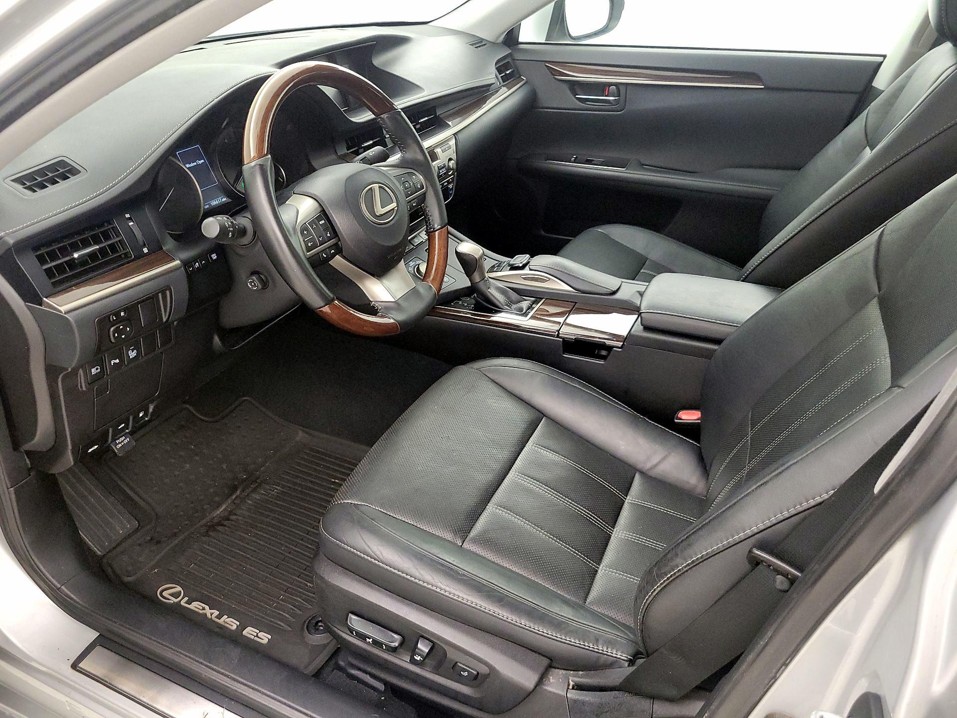 Thumbnail: 2017 Lexus ES - 11