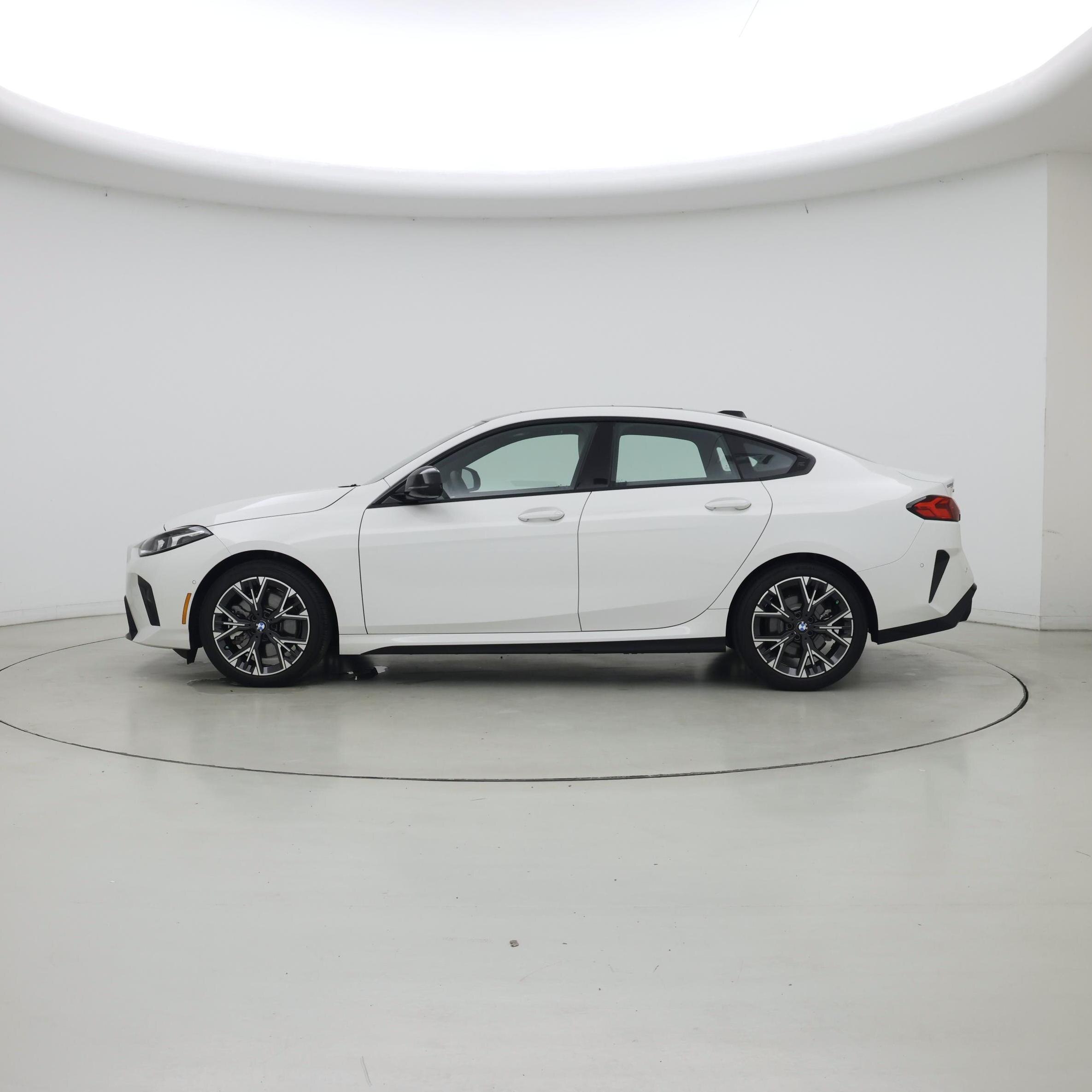 Thumbnail: 2026 BMW 2 Series - 3