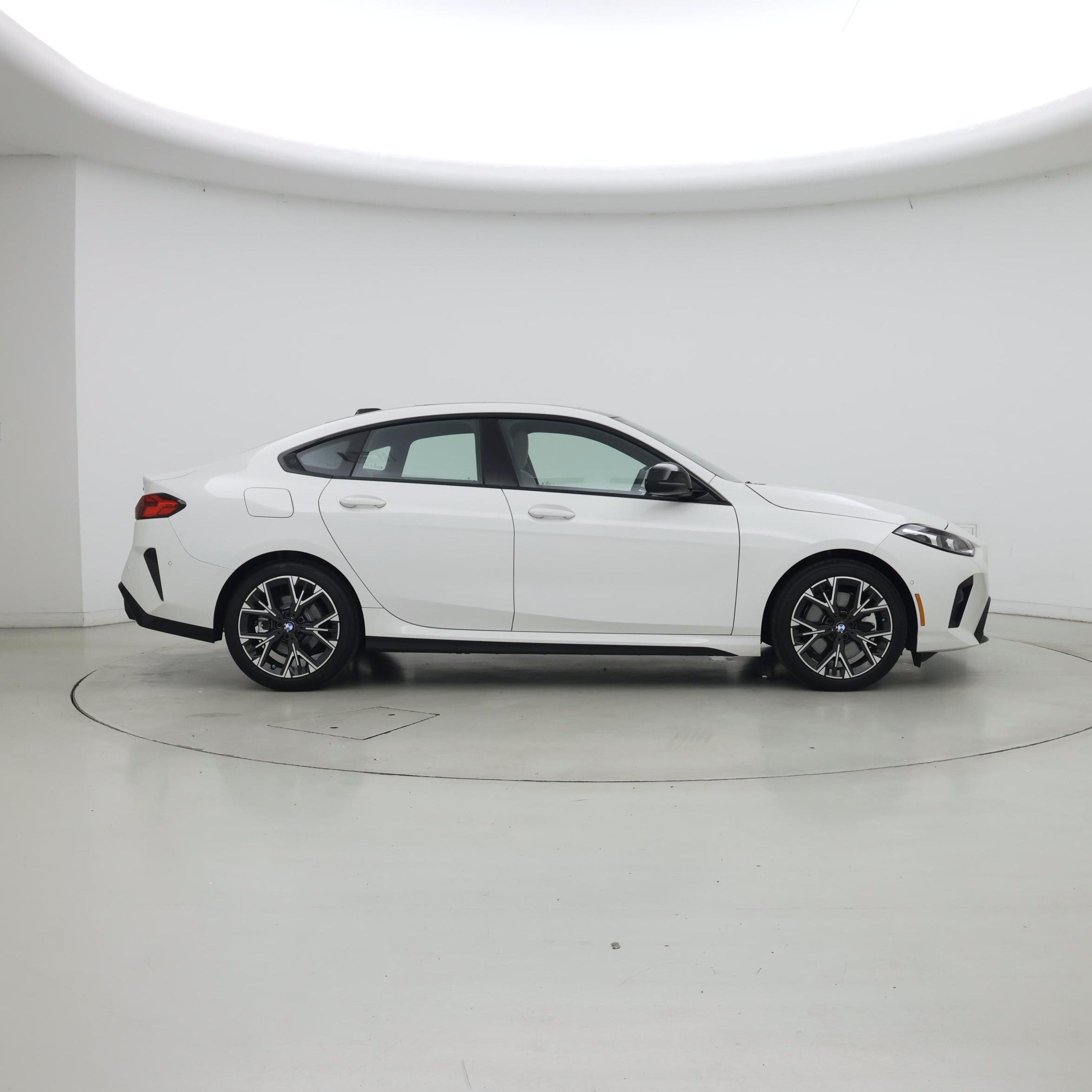 Thumbnail: 2026 BMW 2 Series - 7