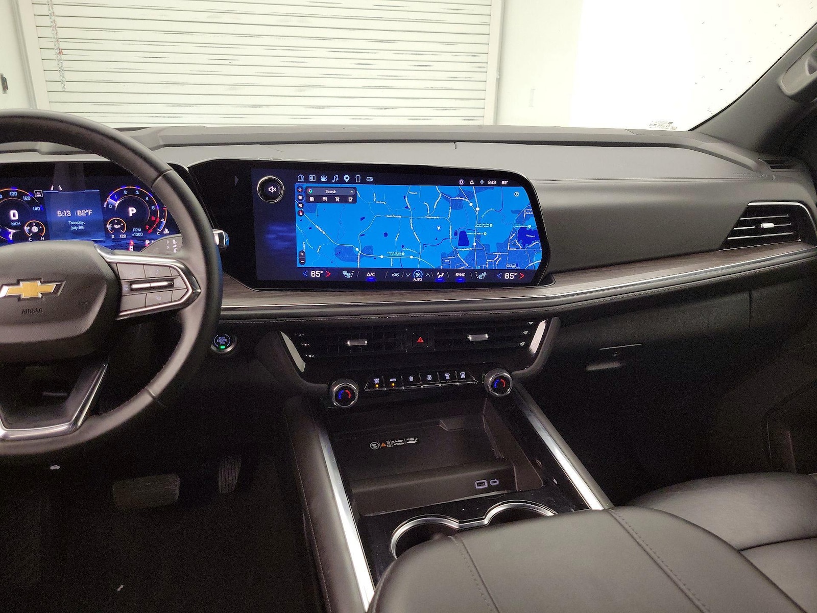 2025 Chevrolet Tahoe LT - Photo 10