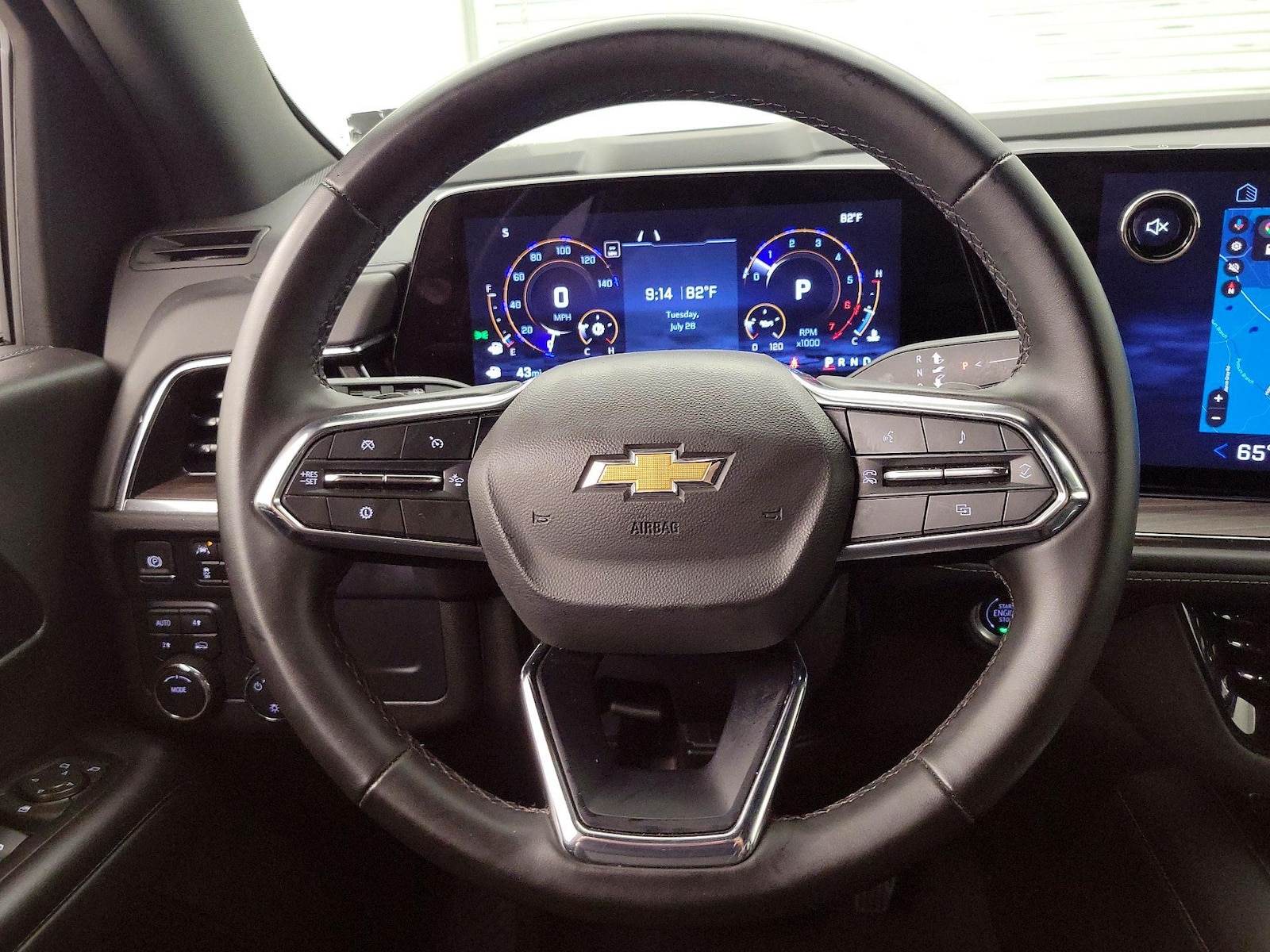 2025 Chevrolet Tahoe LT - Photo 11