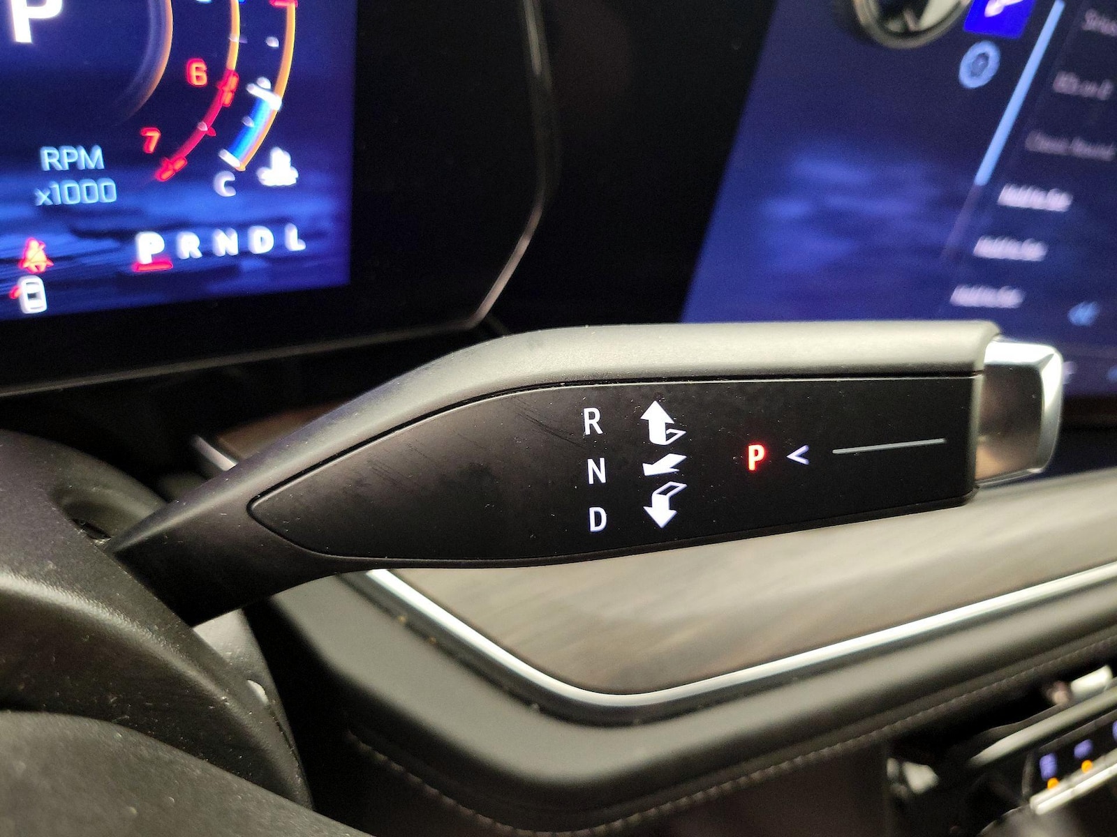 2025 Chevrolet Tahoe LT - Photo 19