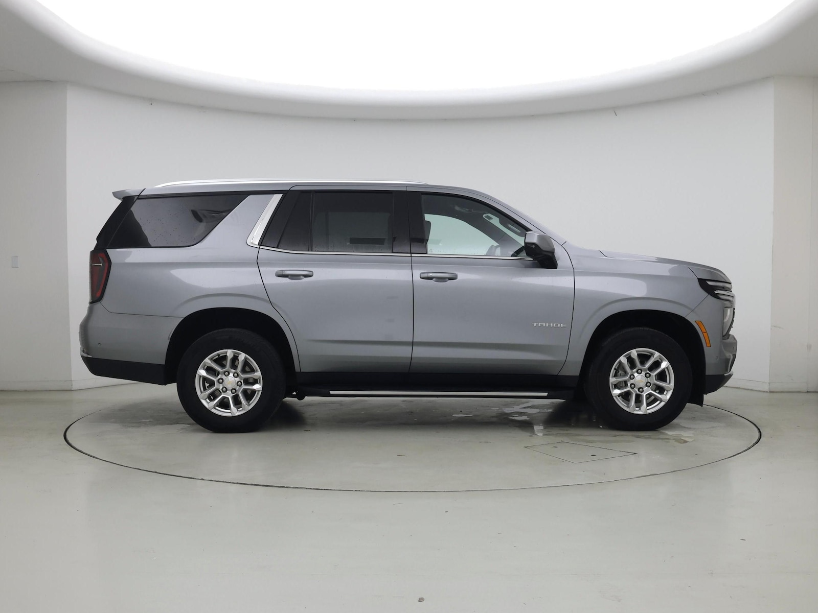 2025 Chevrolet Tahoe LT - Photo 8