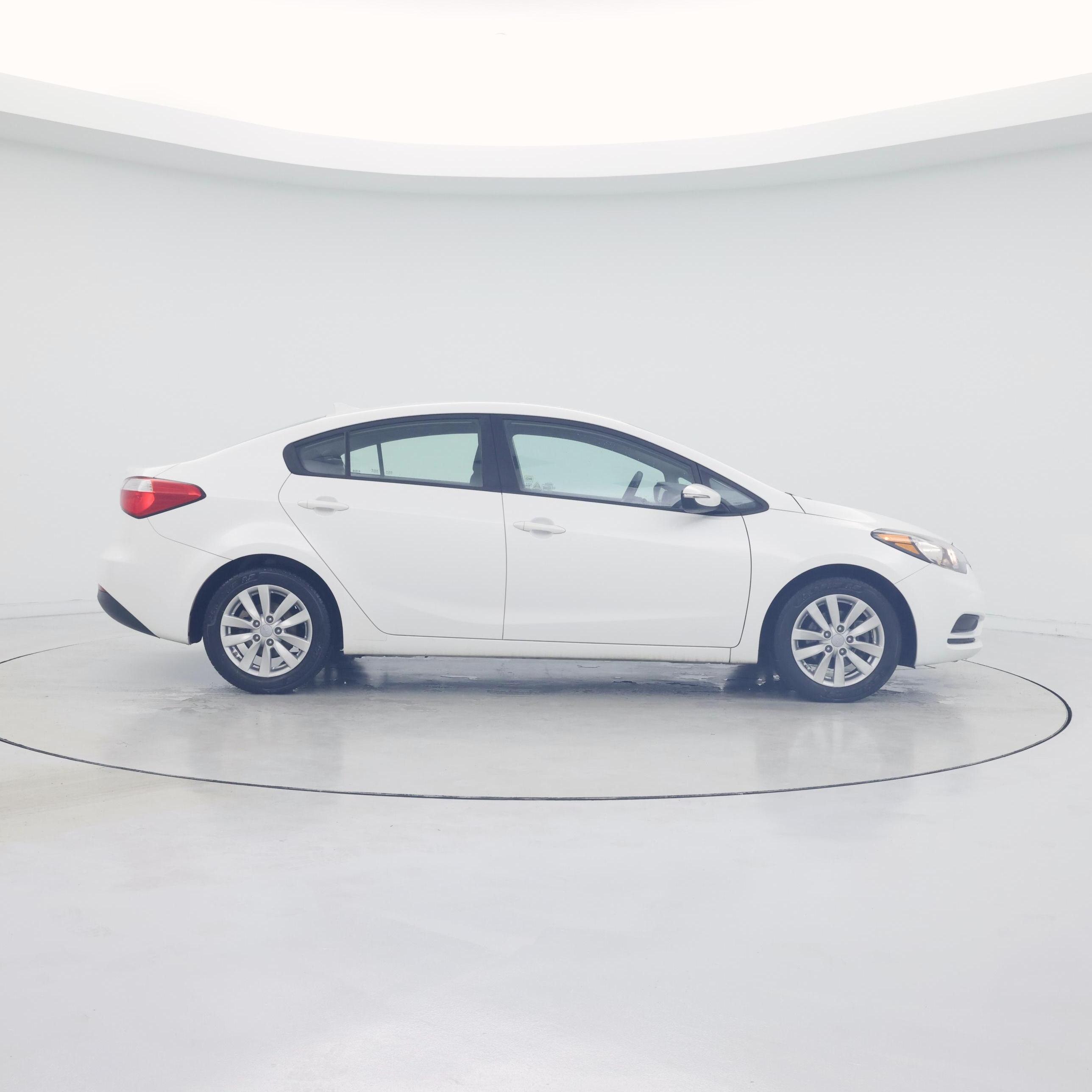 Thumbnail: 2016 Kia Forte - 7