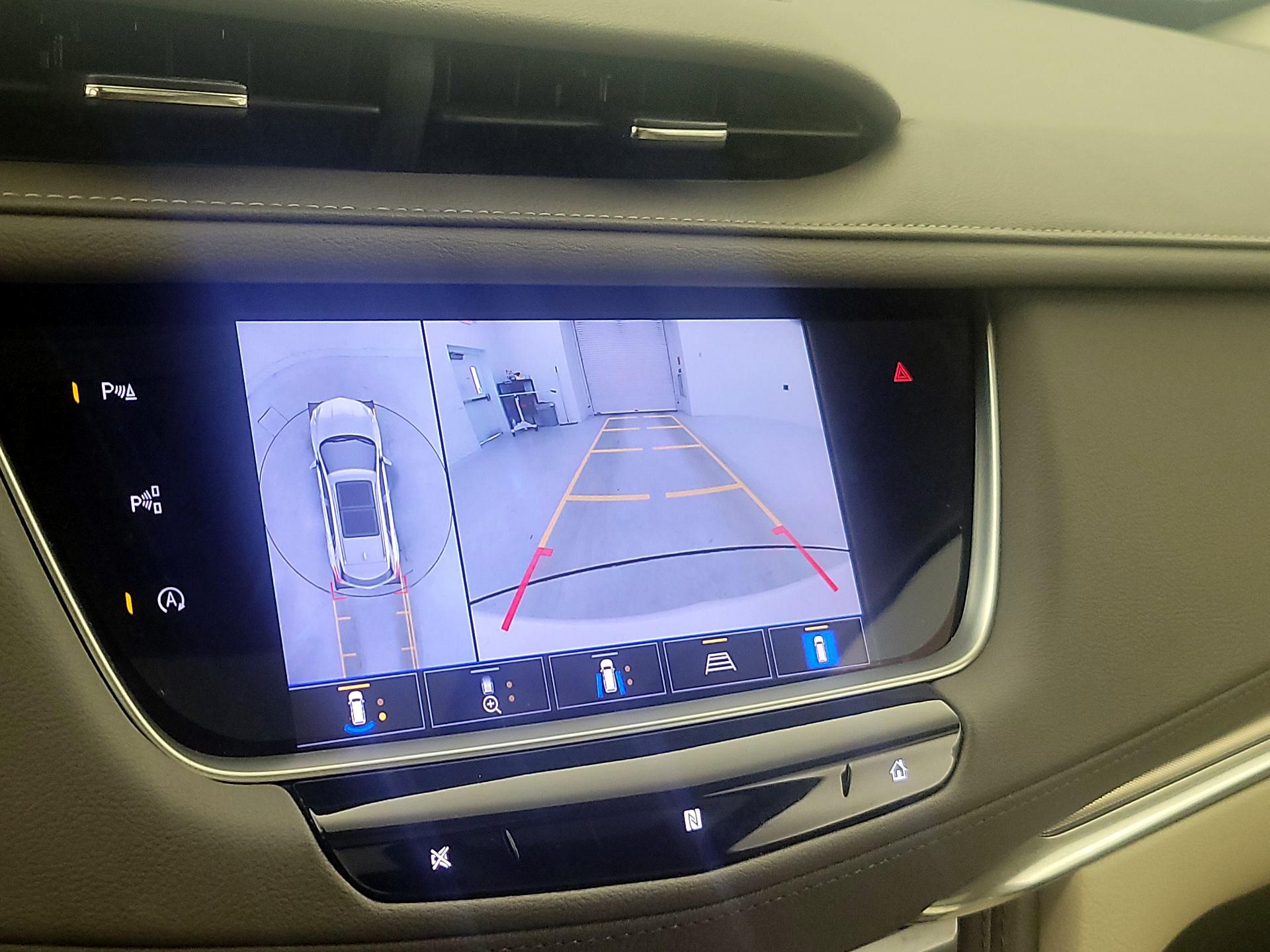 Thumbnail: 2021 Cadillac XT5 - 15
