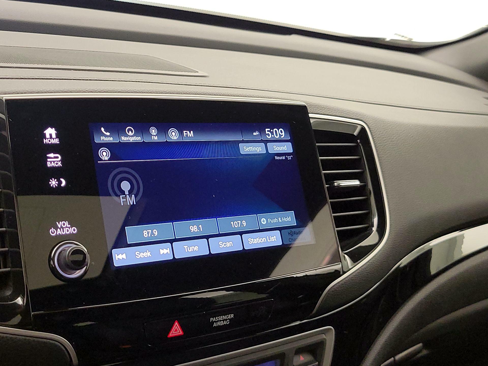 Thumbnail: 2019 Honda Passport - 16