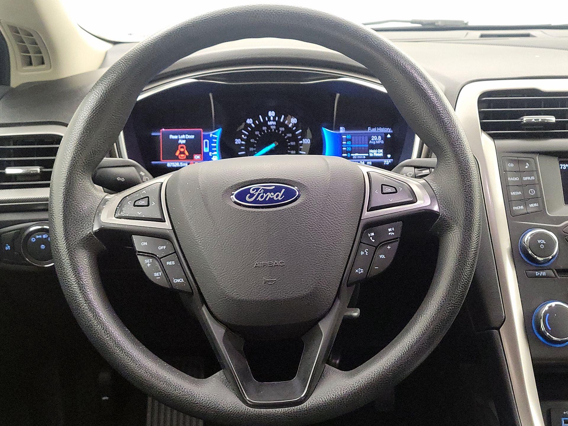 Thumbnail: 2017 Ford Fusion - 10