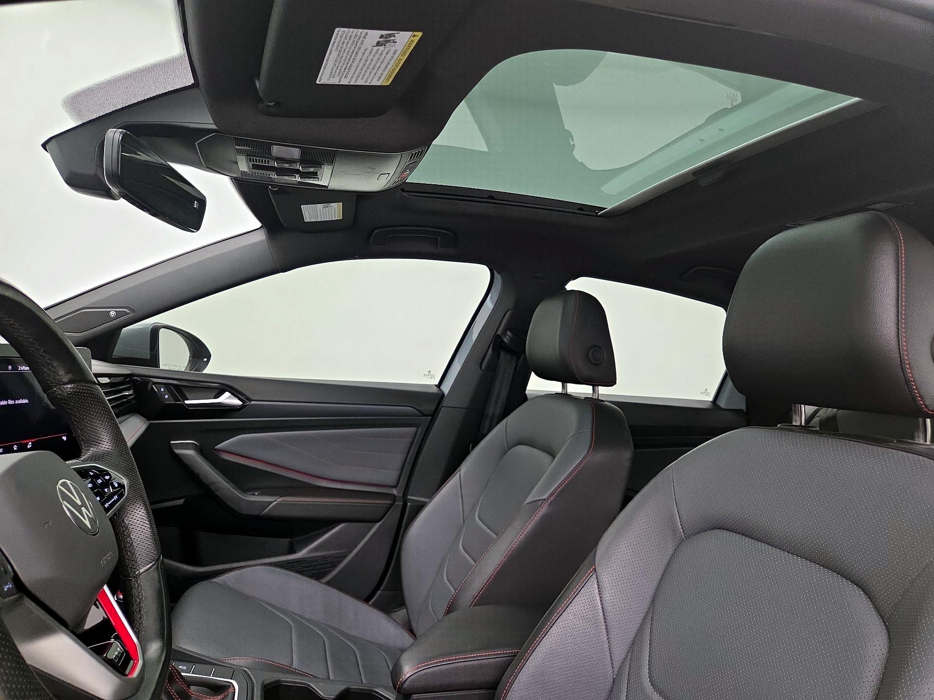 Thumbnail: 2025 Volkswagen Jetta - 19