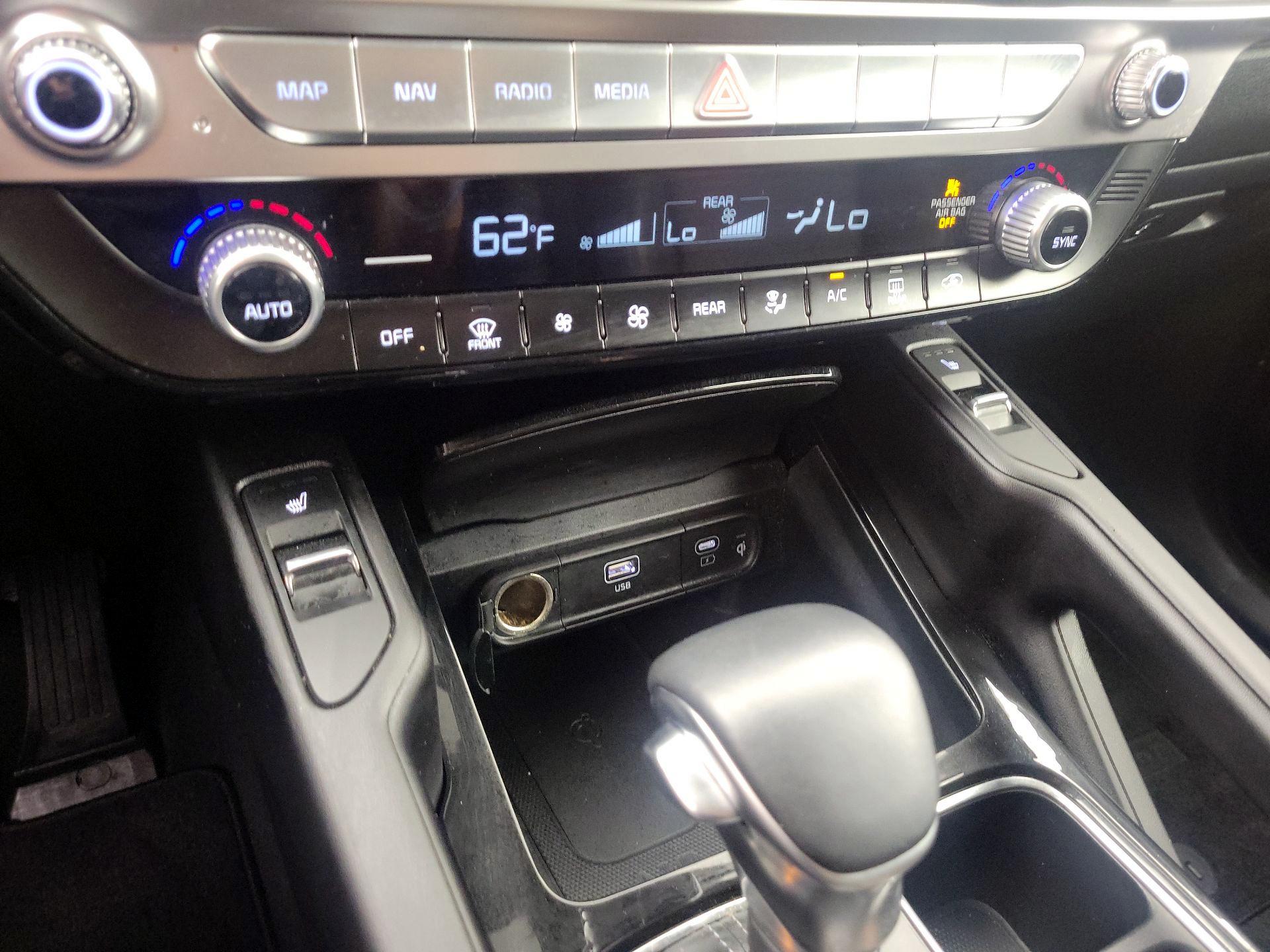 Thumbnail: 2025 Kia Telluride - 17