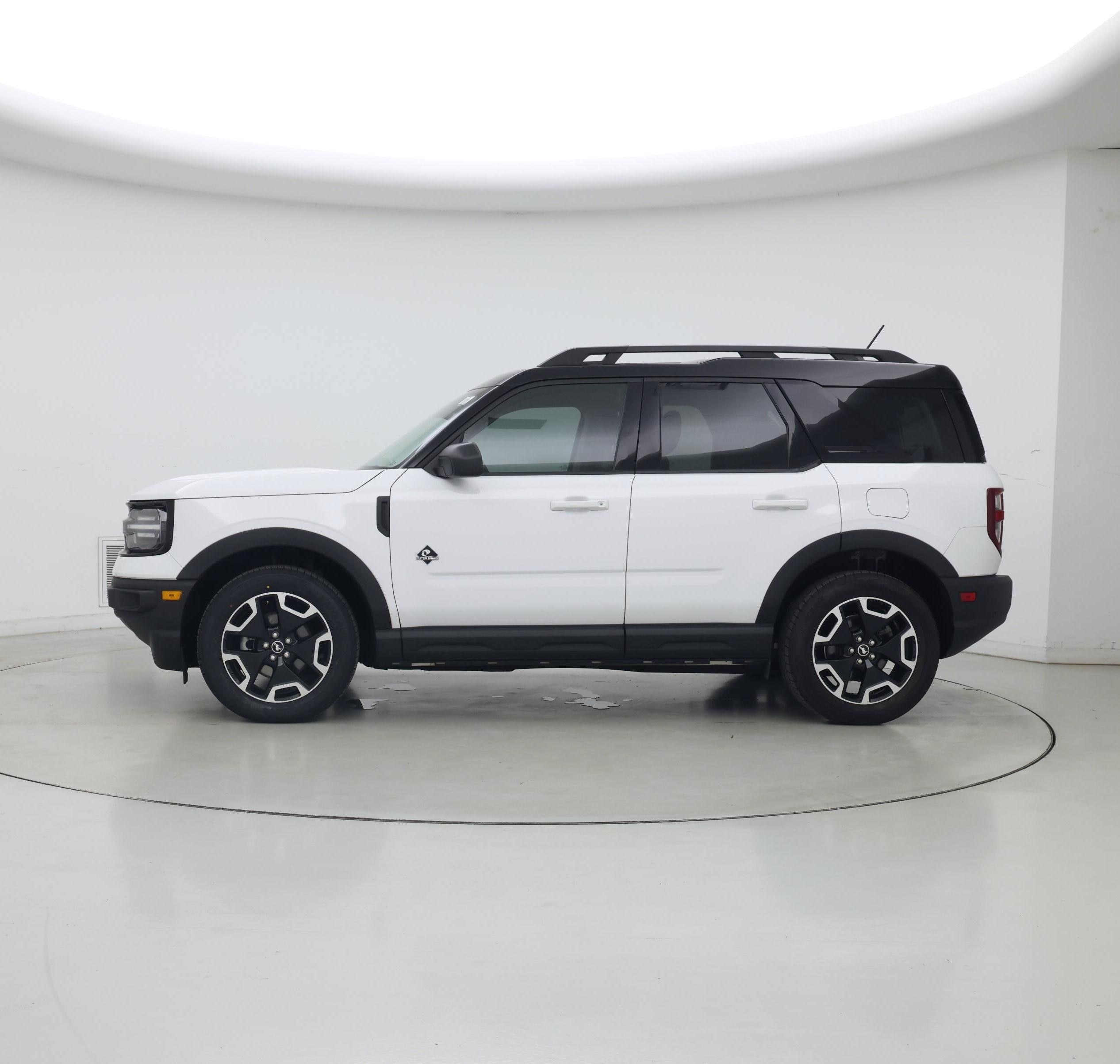 Thumbnail: 2023 Ford Bronco Sport - 3