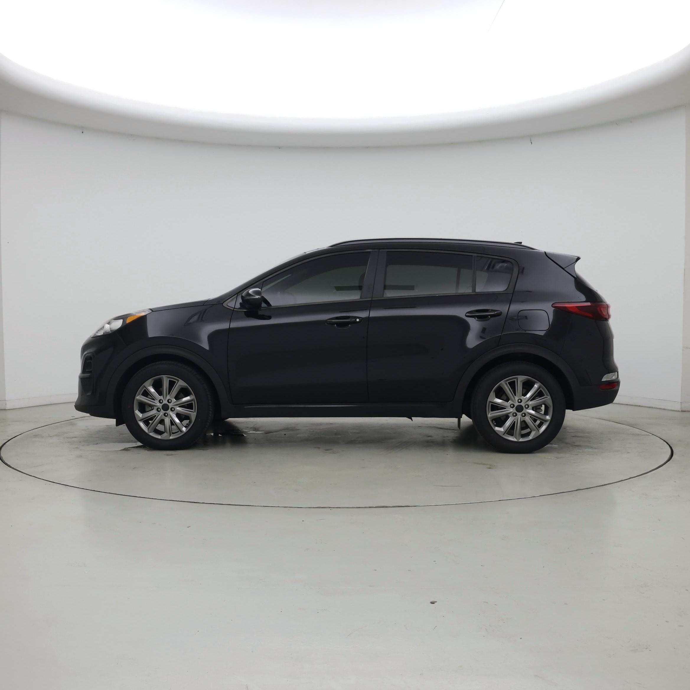 Thumbnail: 2022 Kia Sportage - 3