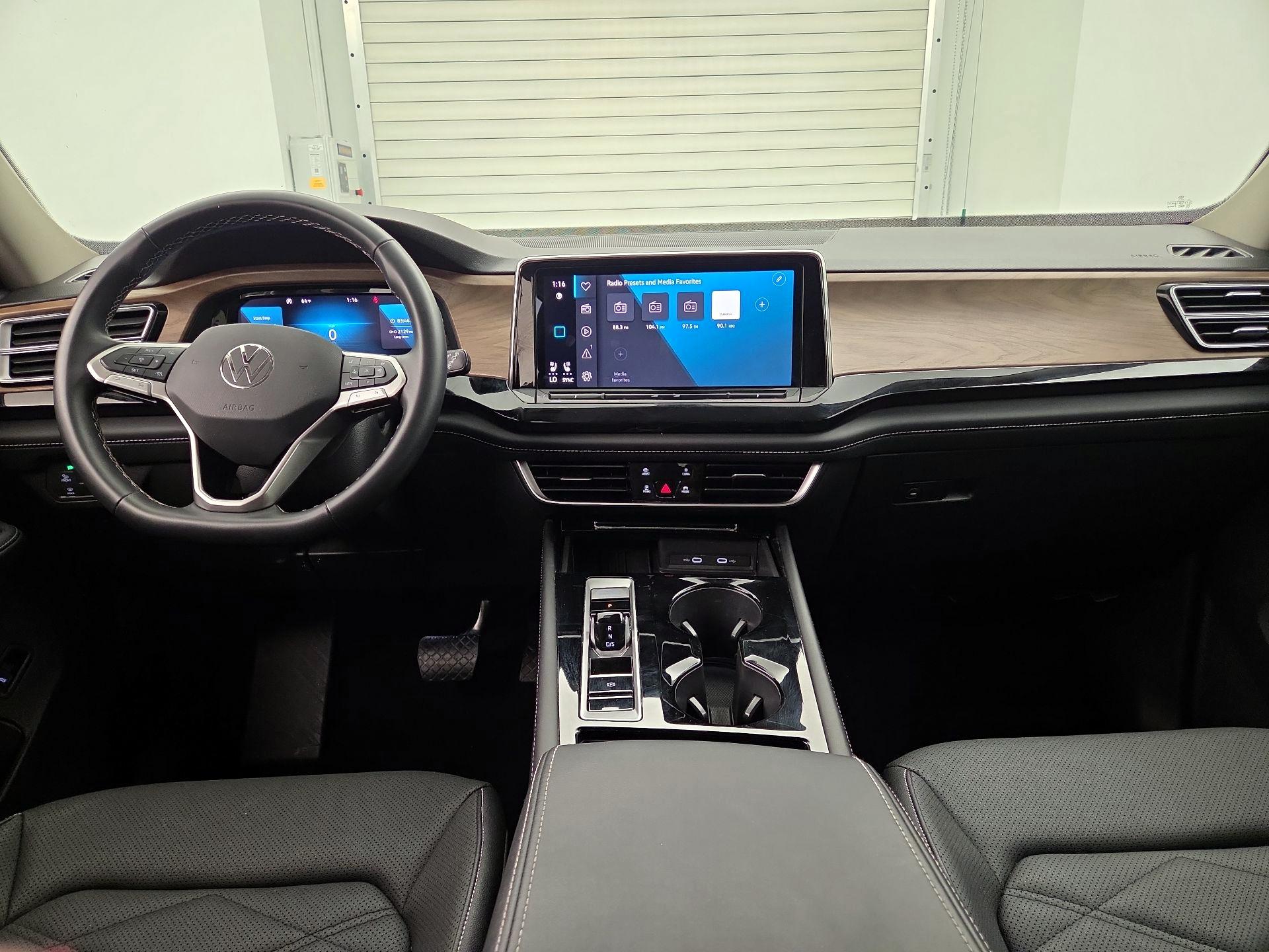 Thumbnail: 2025 Volkswagen Atlas - 9
