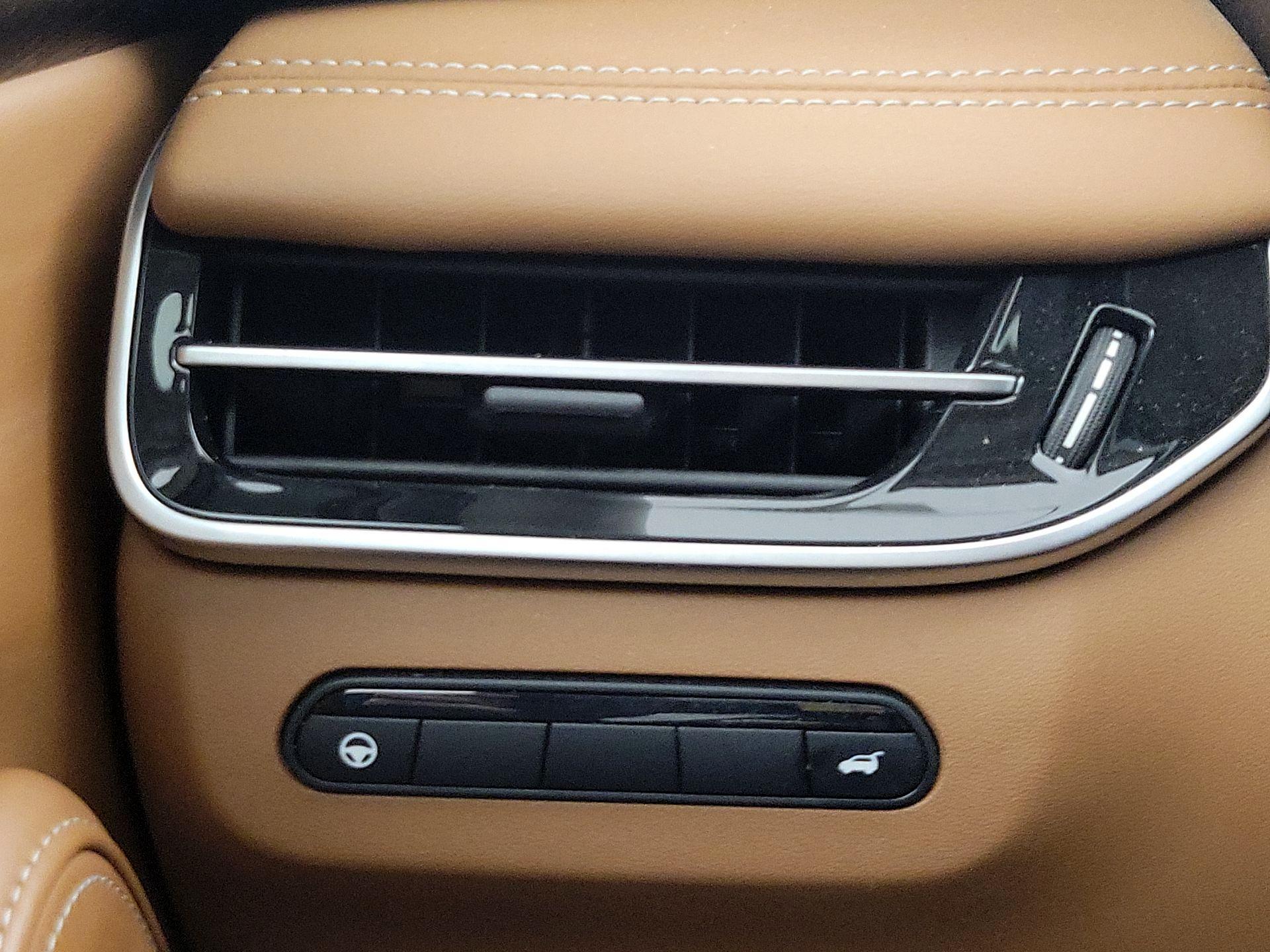 Thumbnail: 2023 INFINITI QX60 - 13