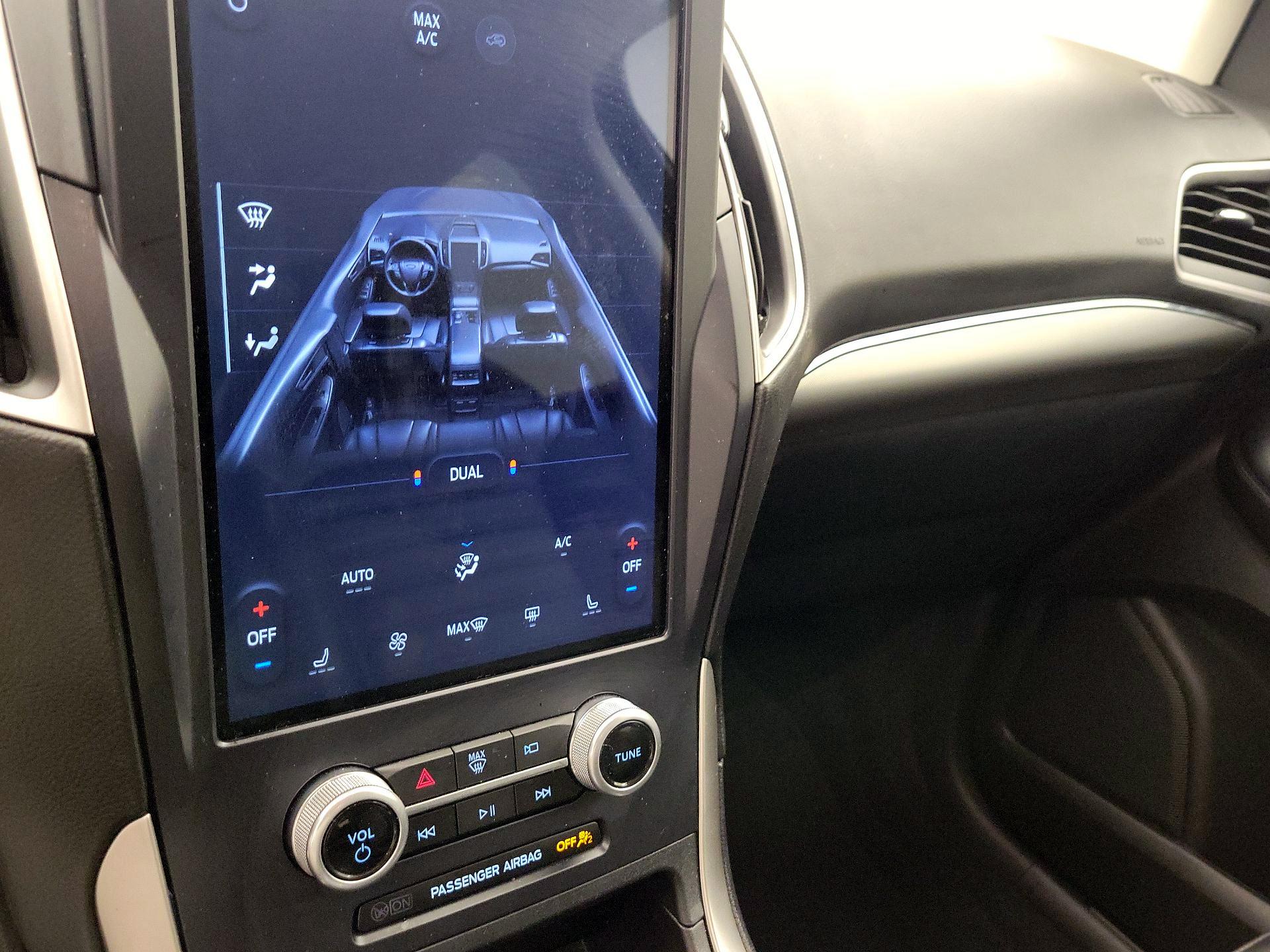 Thumbnail: 2022 Ford Edge - 16