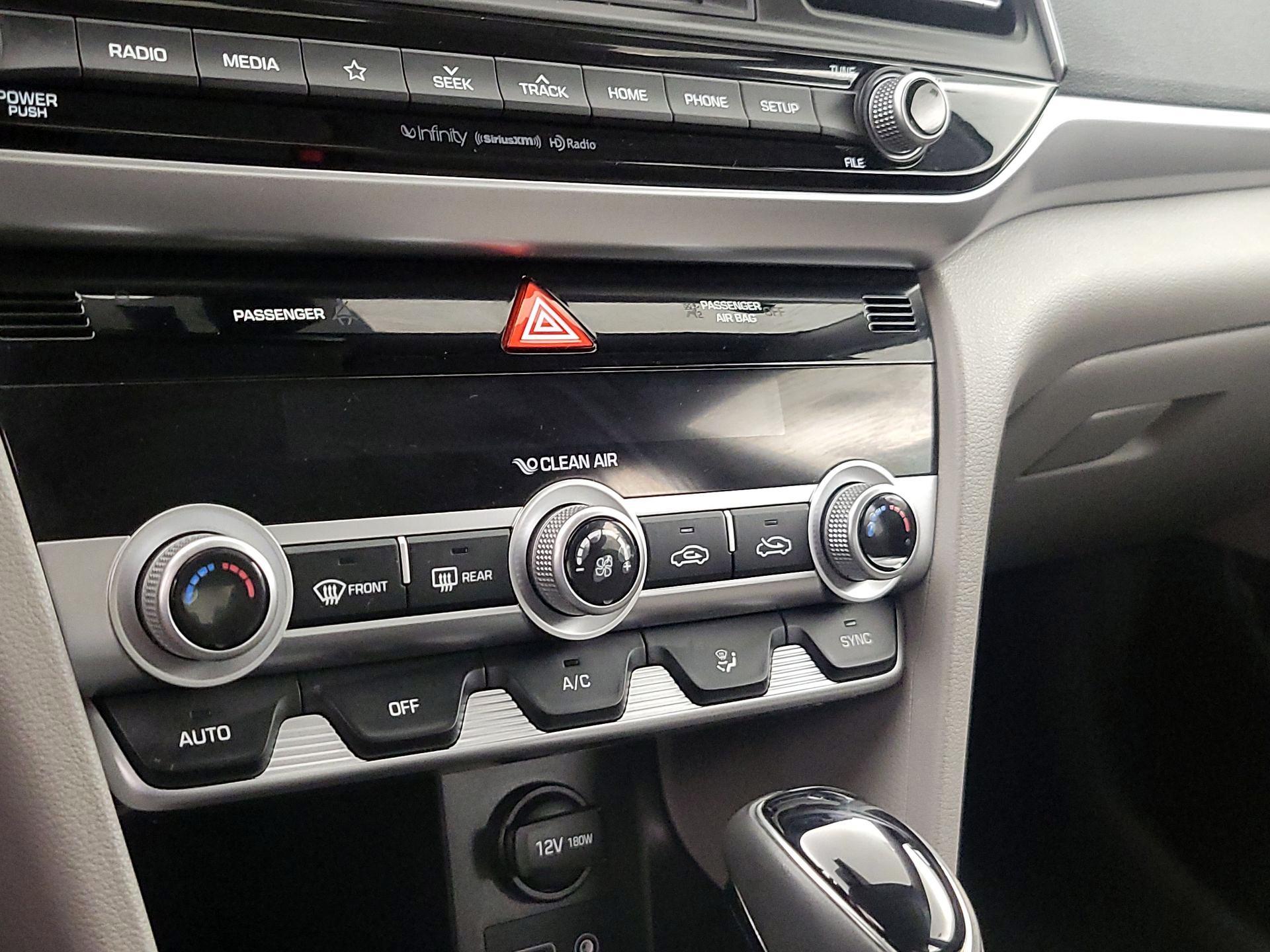 Thumbnail: 2019 Hyundai Elantra - 16