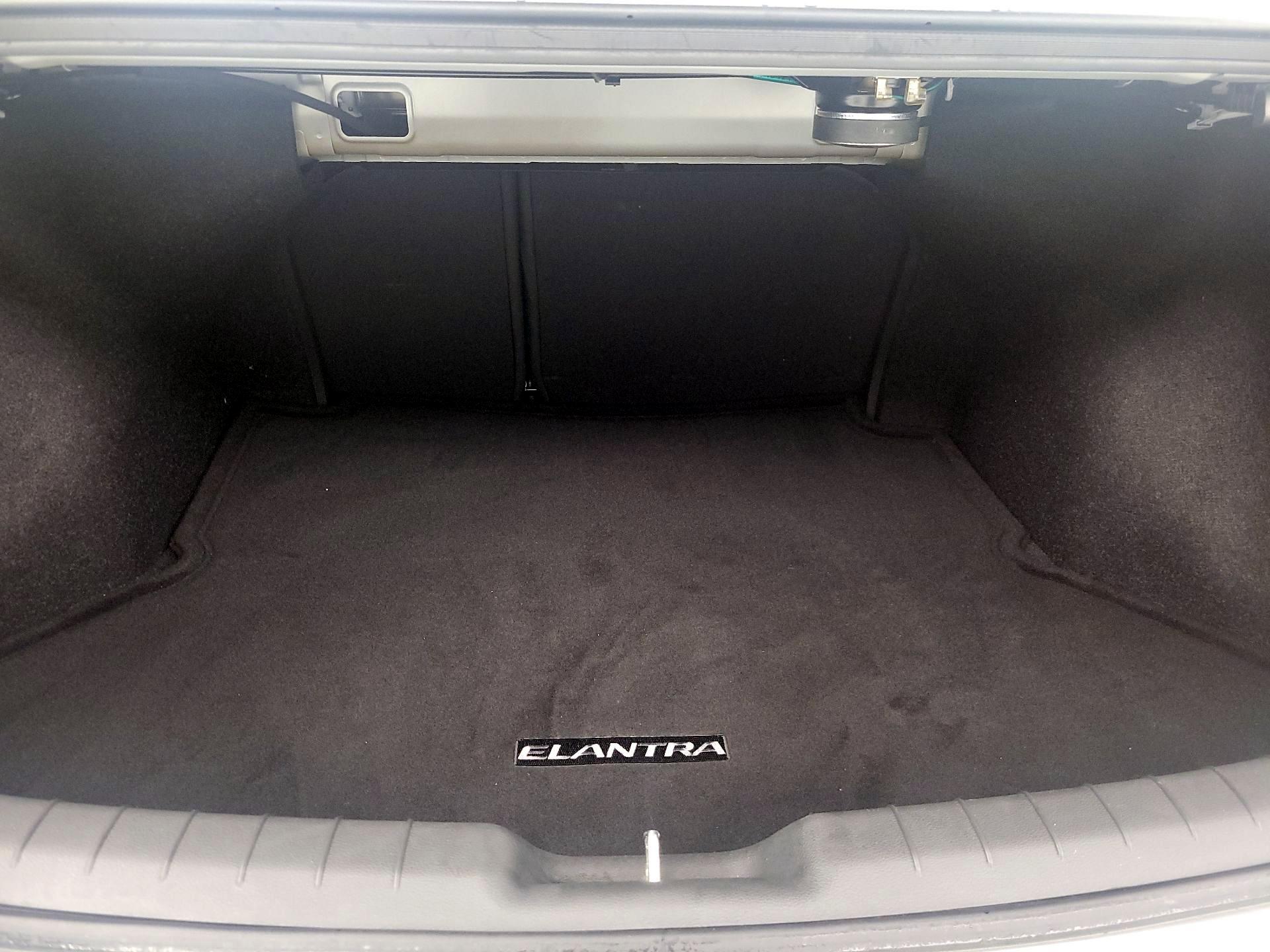 Thumbnail: 2019 Hyundai Elantra - 20