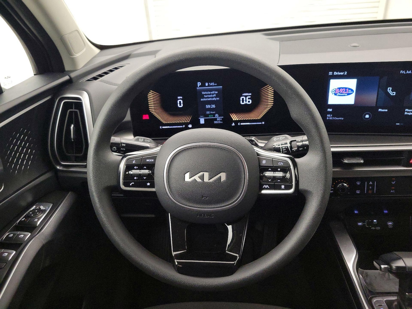 2025 Kia Sorento LX - Photo 11