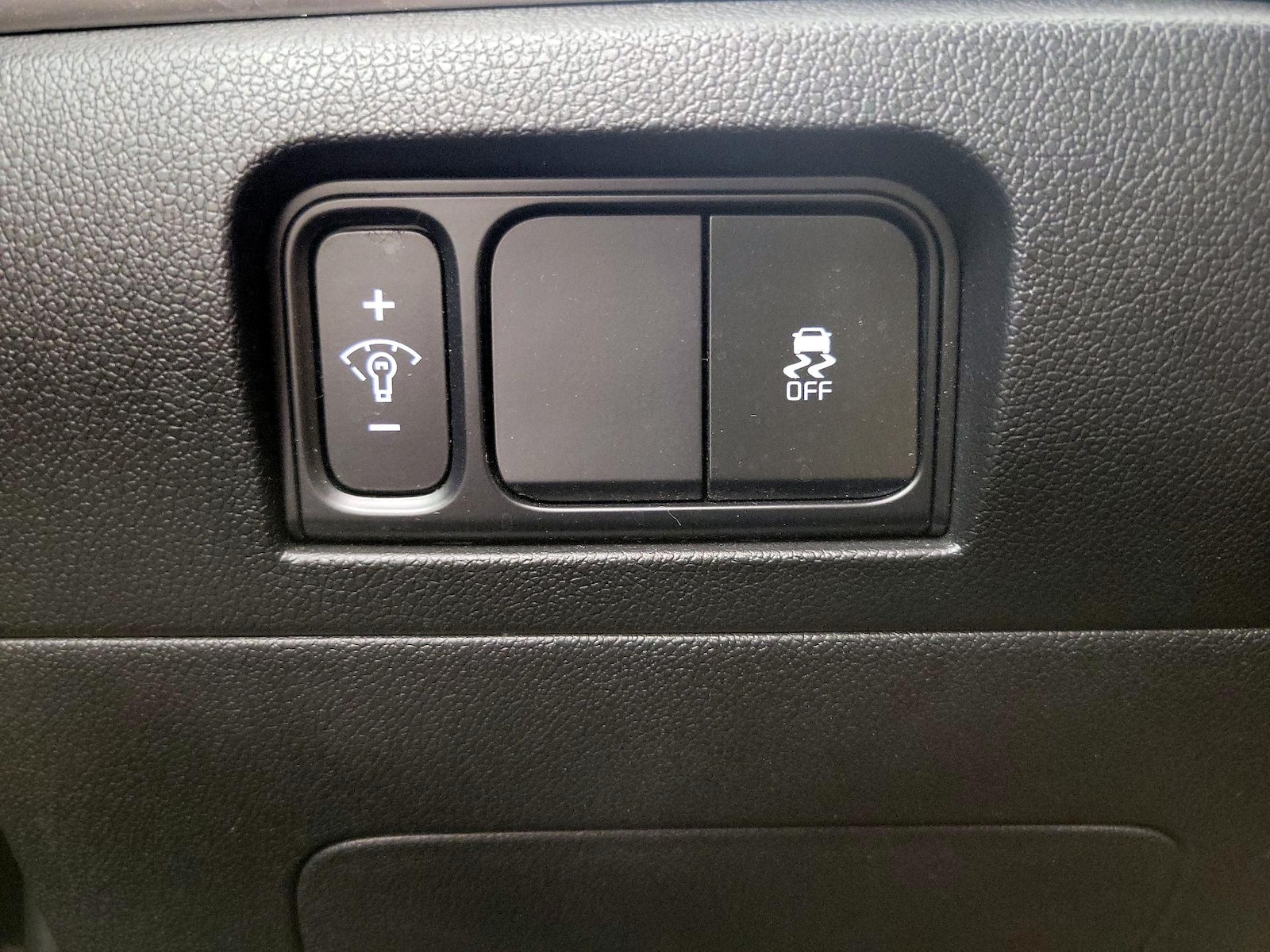 2025 Kia Sorento LX - Photo 14
