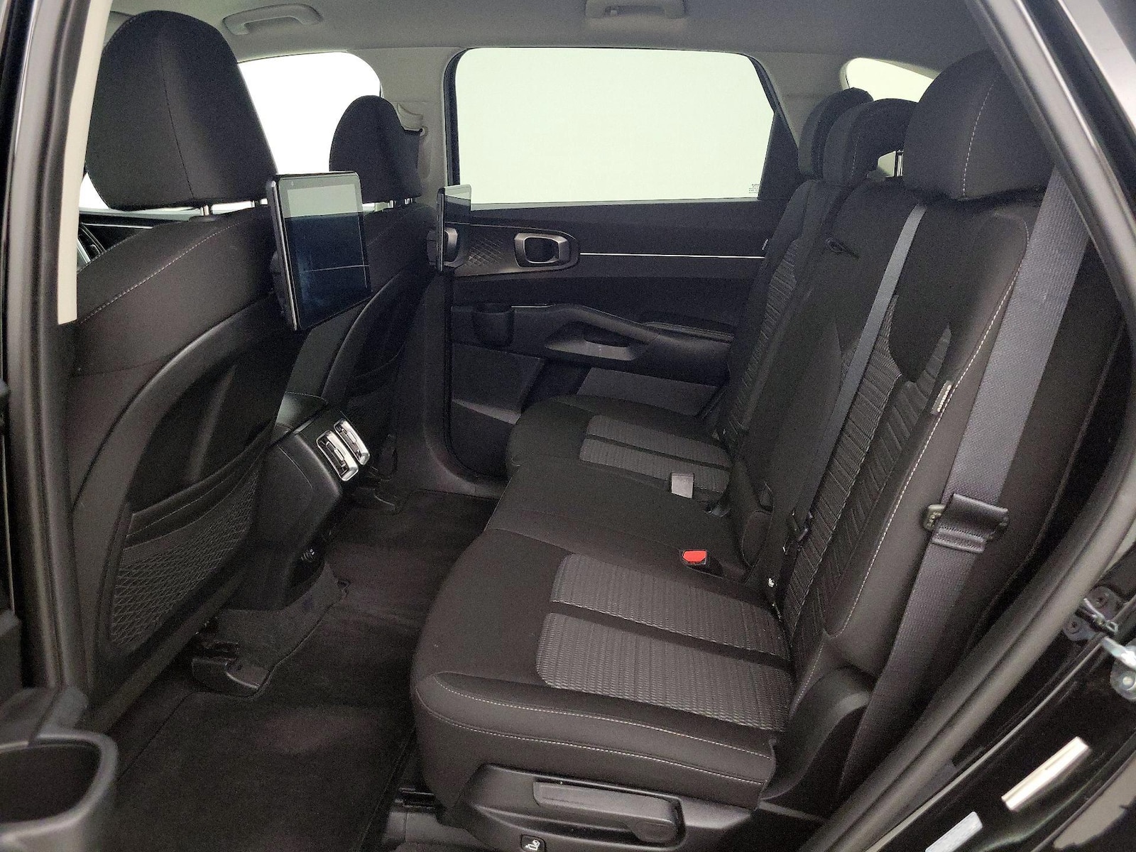 2025 Kia Sorento LX - Photo 20