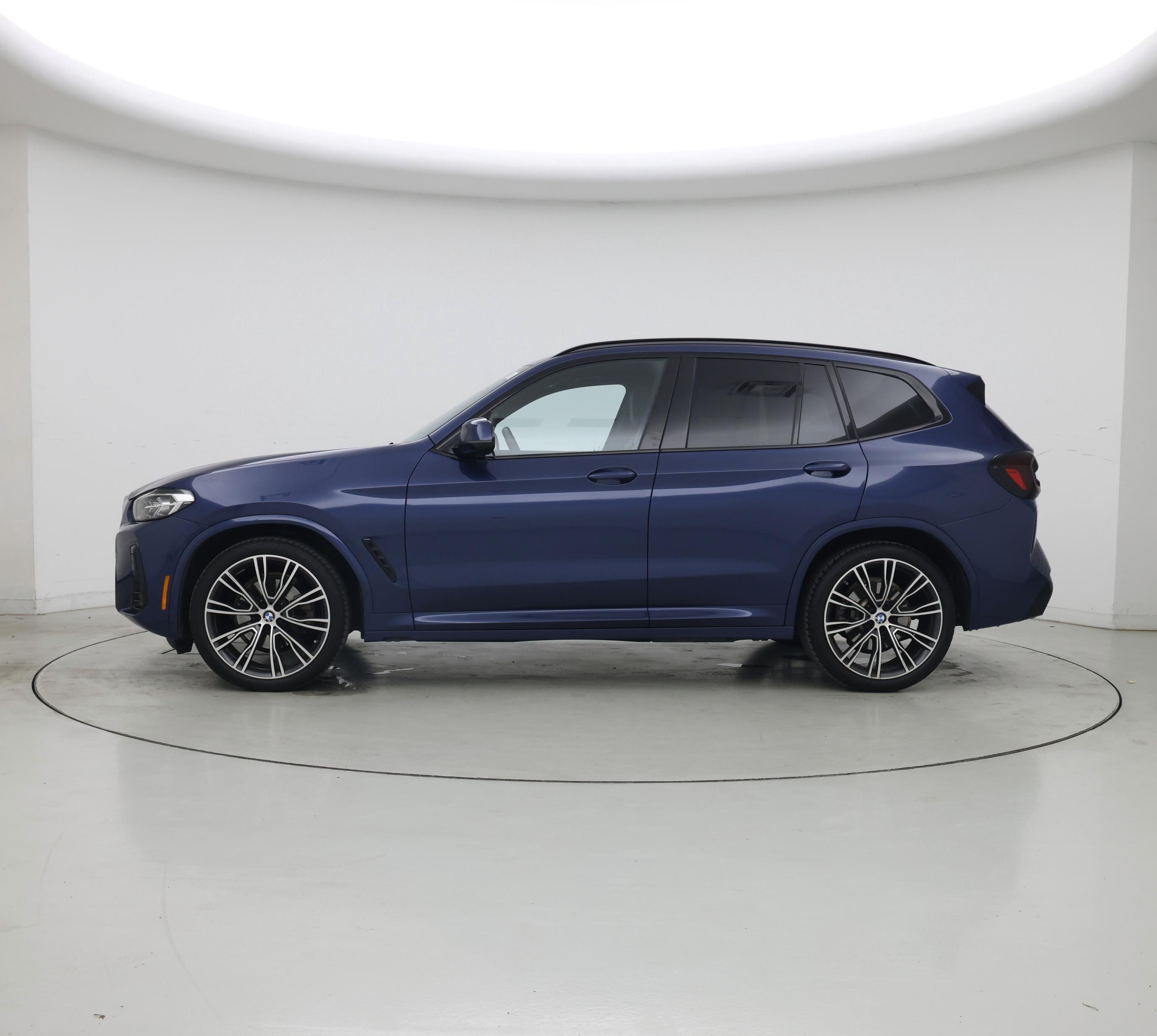 Thumbnail: 2022 BMW X3 - 3