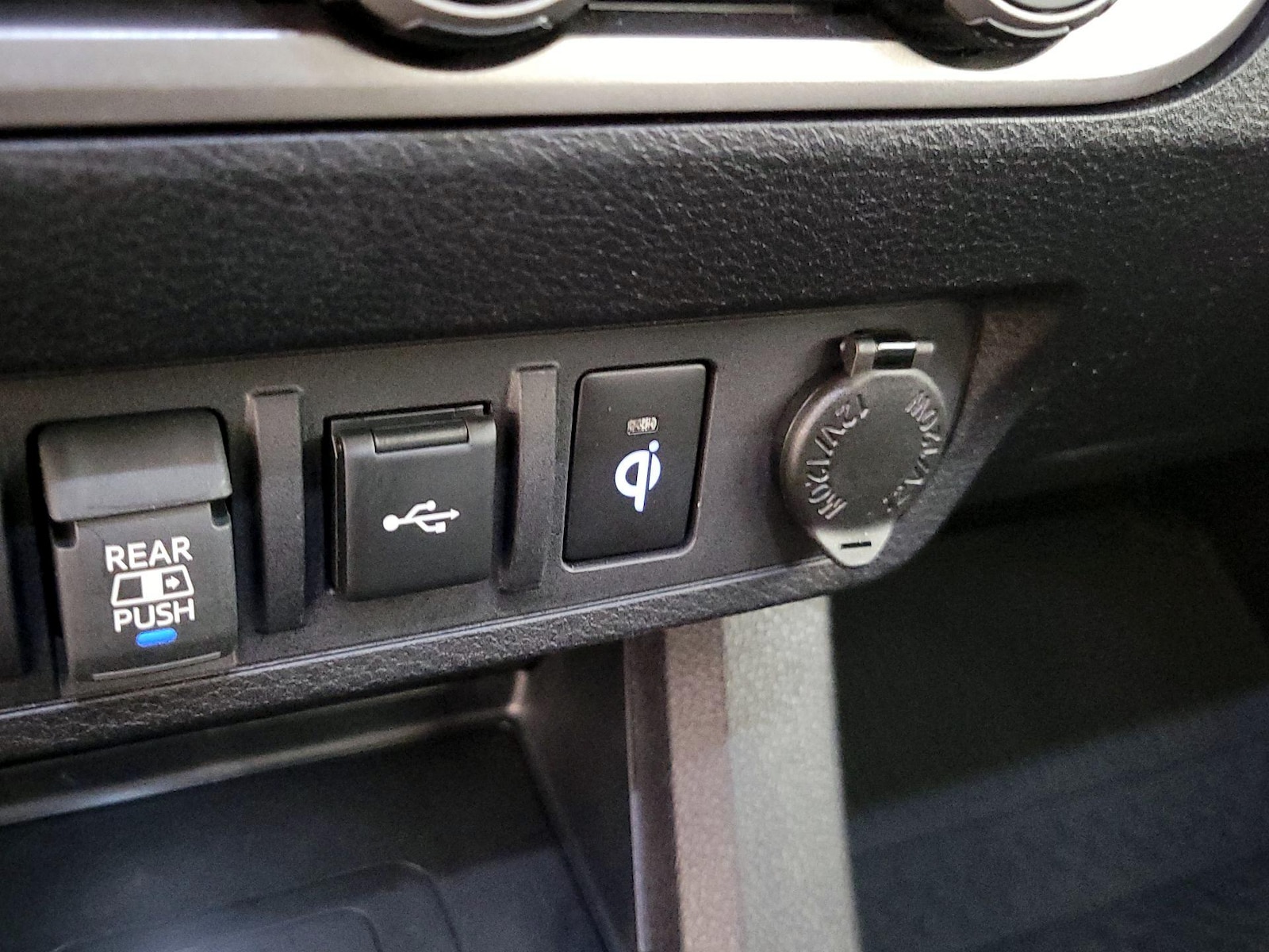 2023 Toyota Tacoma Limited - Photo 20