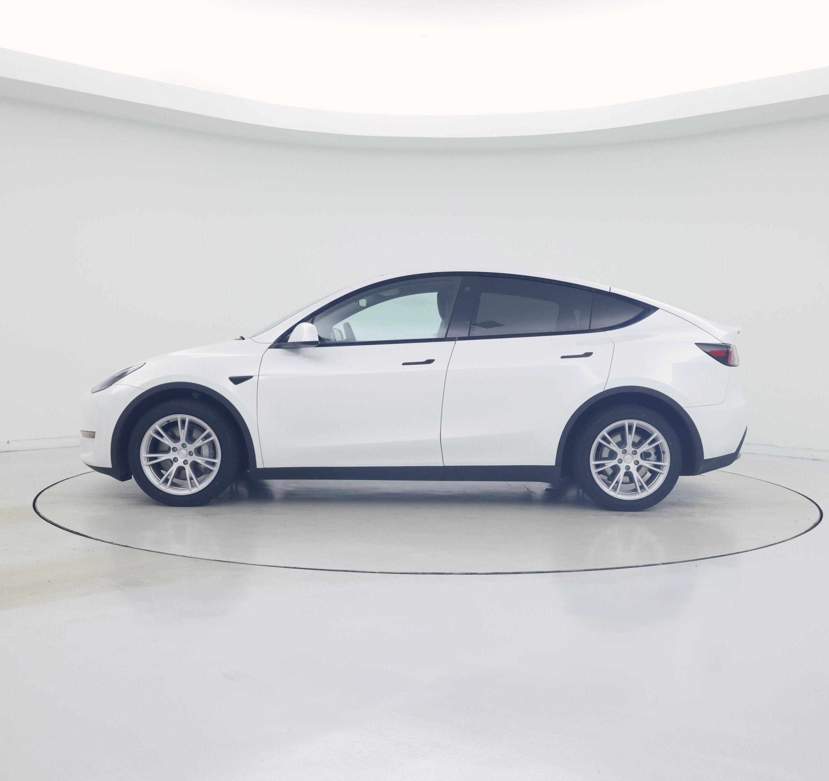 Thumbnail: 2023 Tesla Model Y - 3