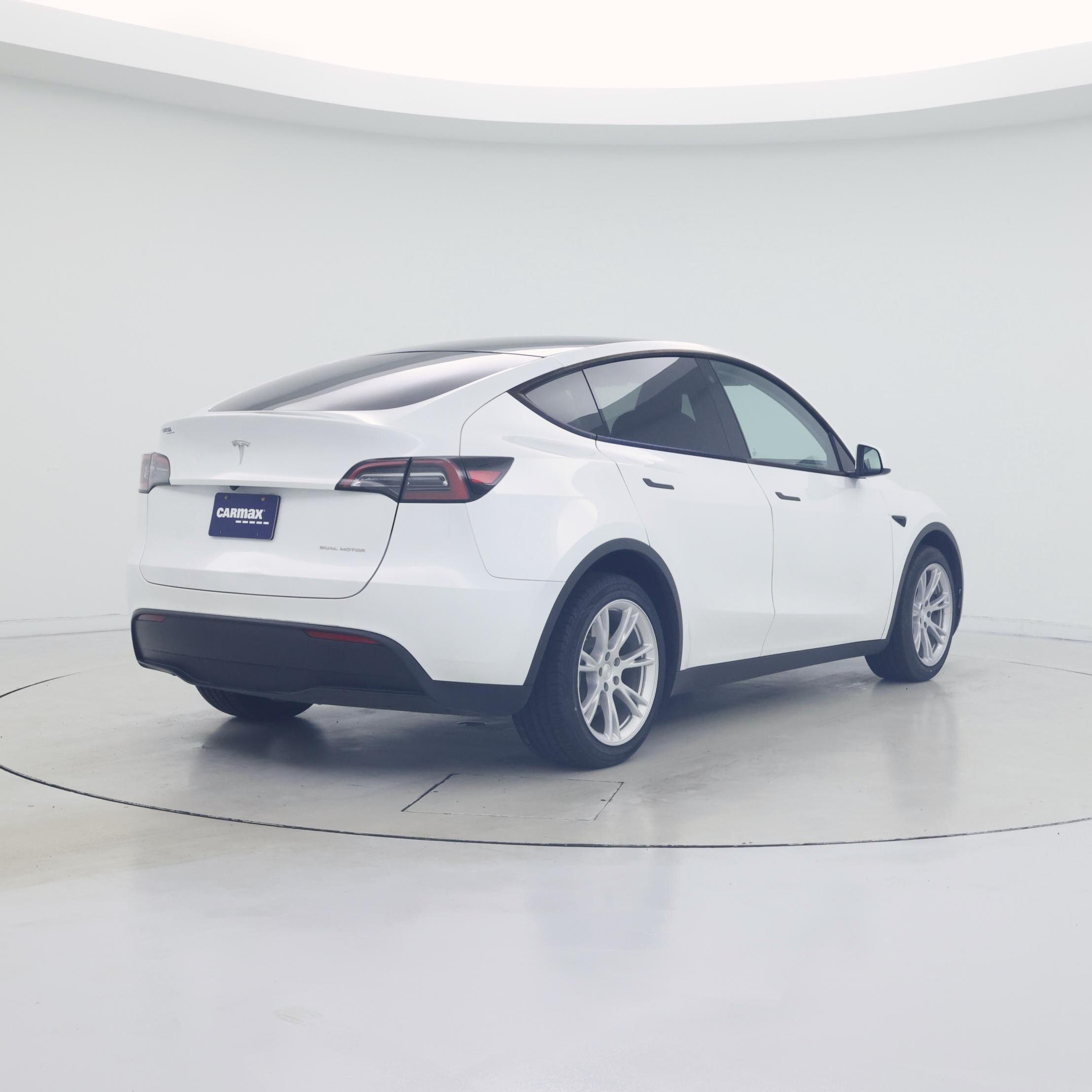 Thumbnail: 2023 Tesla Model Y - 8