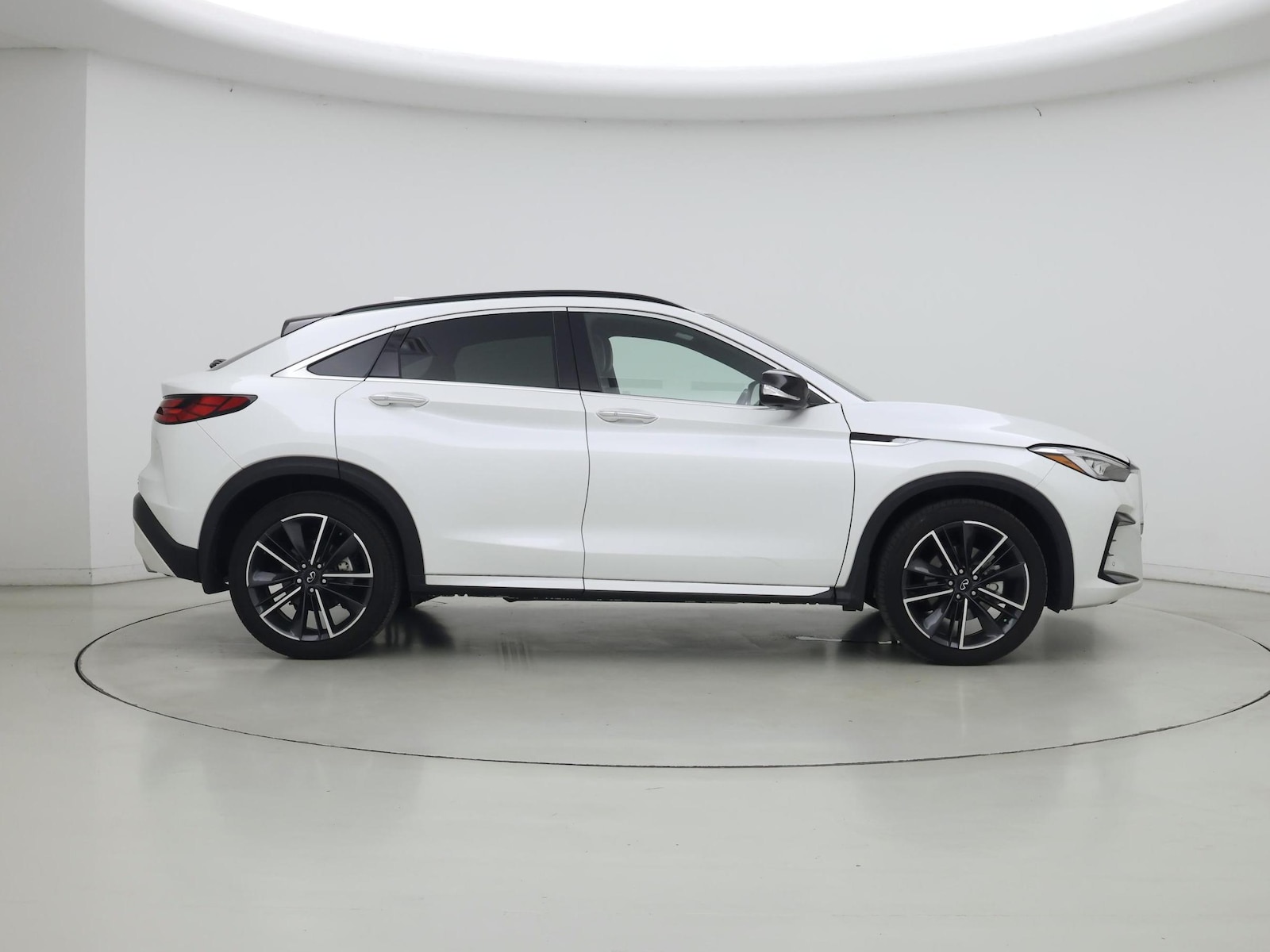 2023 INFINITI QX55 Essential - Photo 8