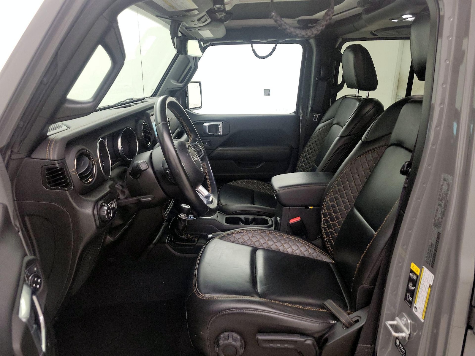 Leather Seats & Side Airbags