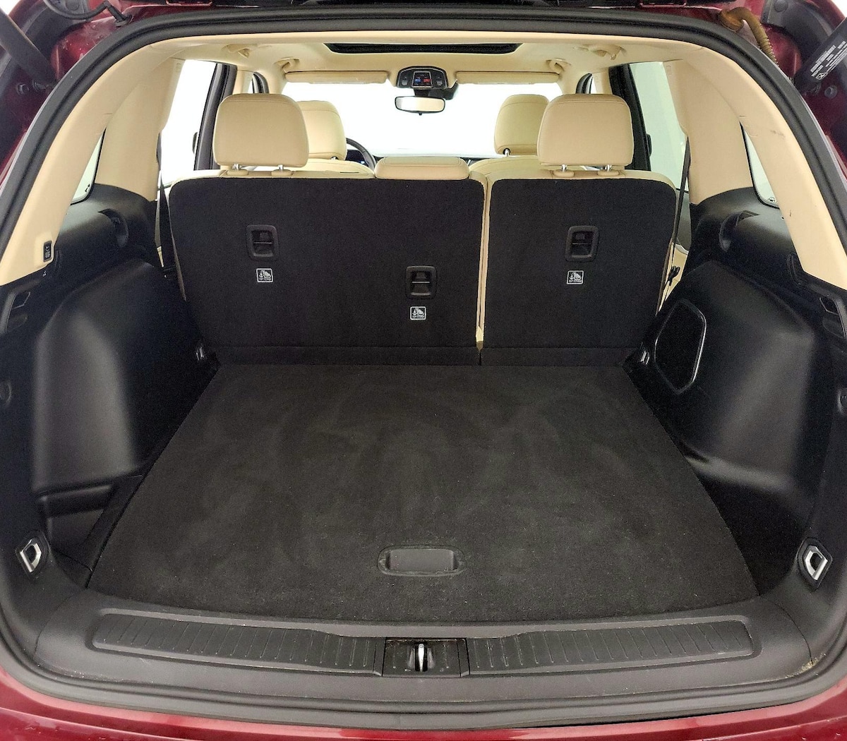 Trunk/Cargo (Seats Up)