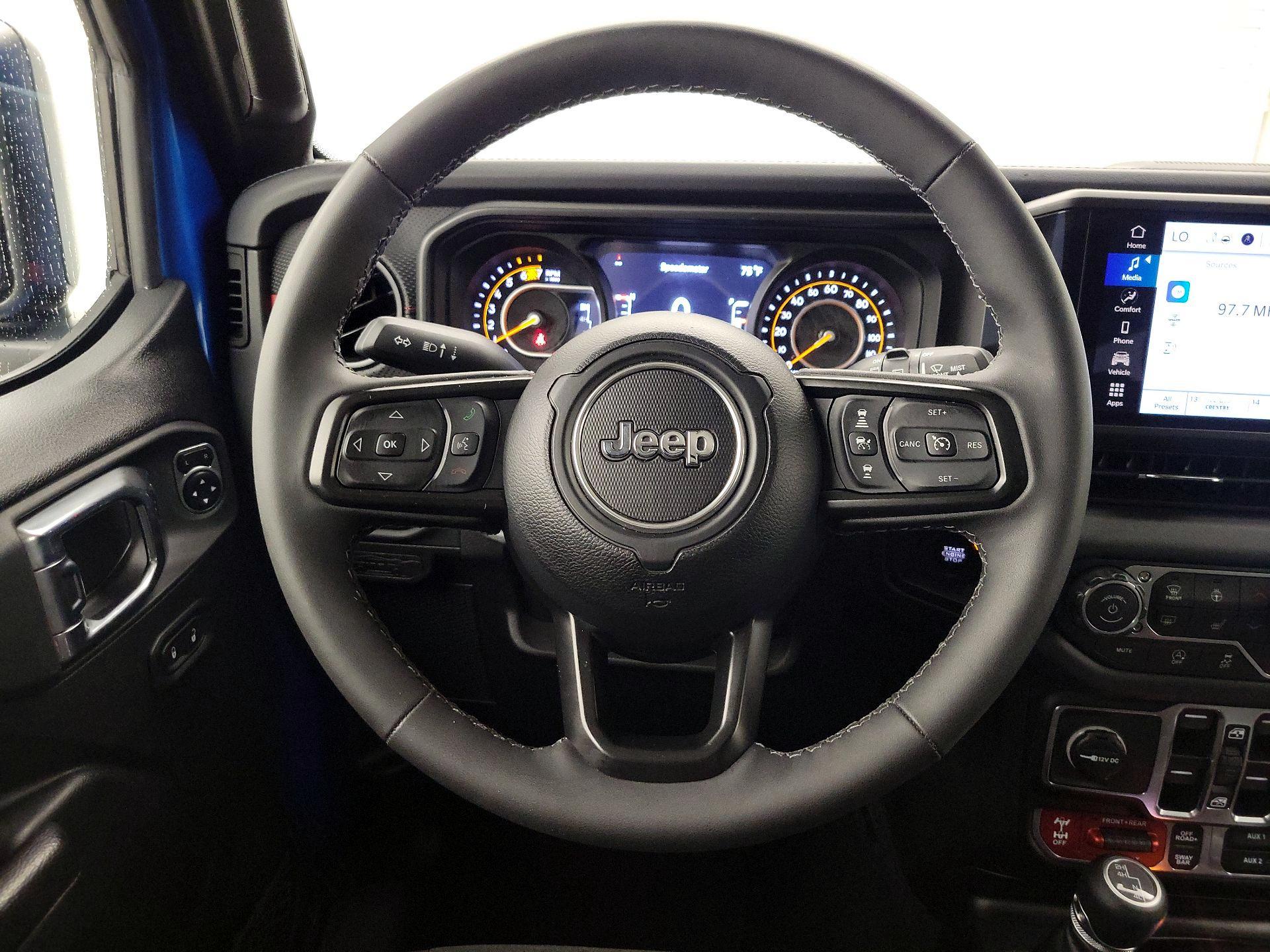 Thumbnail: 2025 Jeep Wrangler - 10