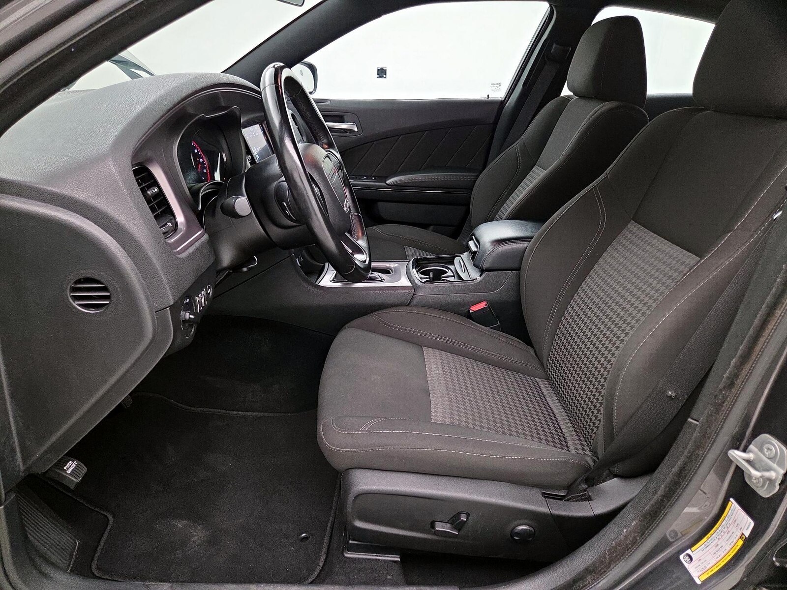 Power Seat(s) & Side Airbags