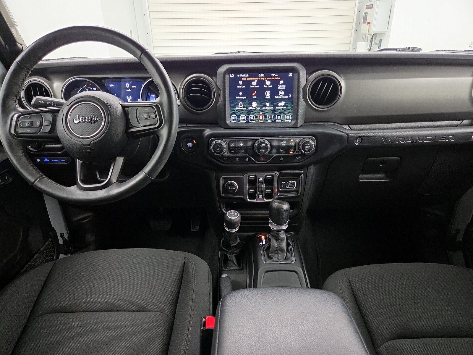 Apple CarPlay® & Android Auto™