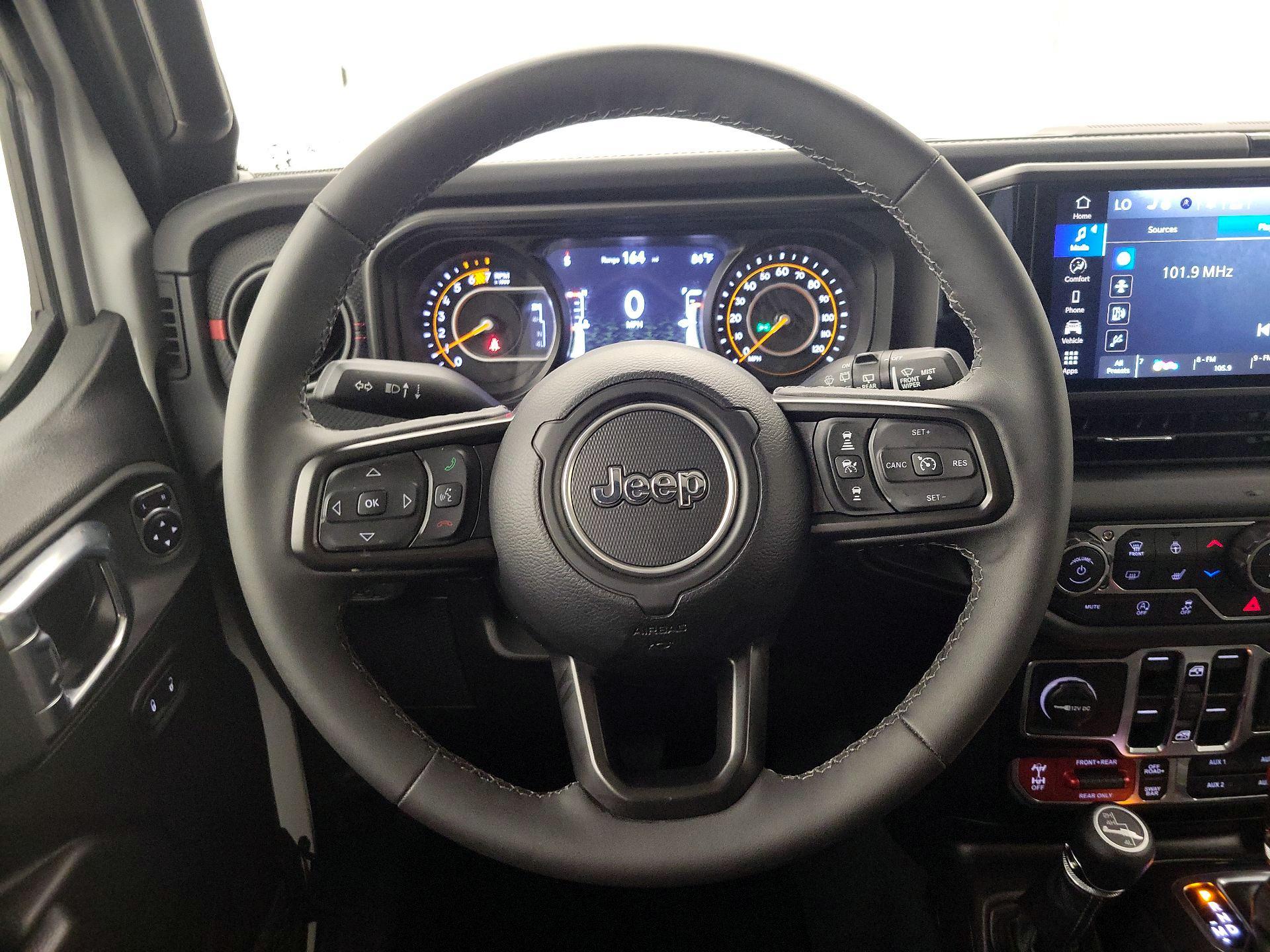 Thumbnail: 2025 Jeep Wrangler - 10