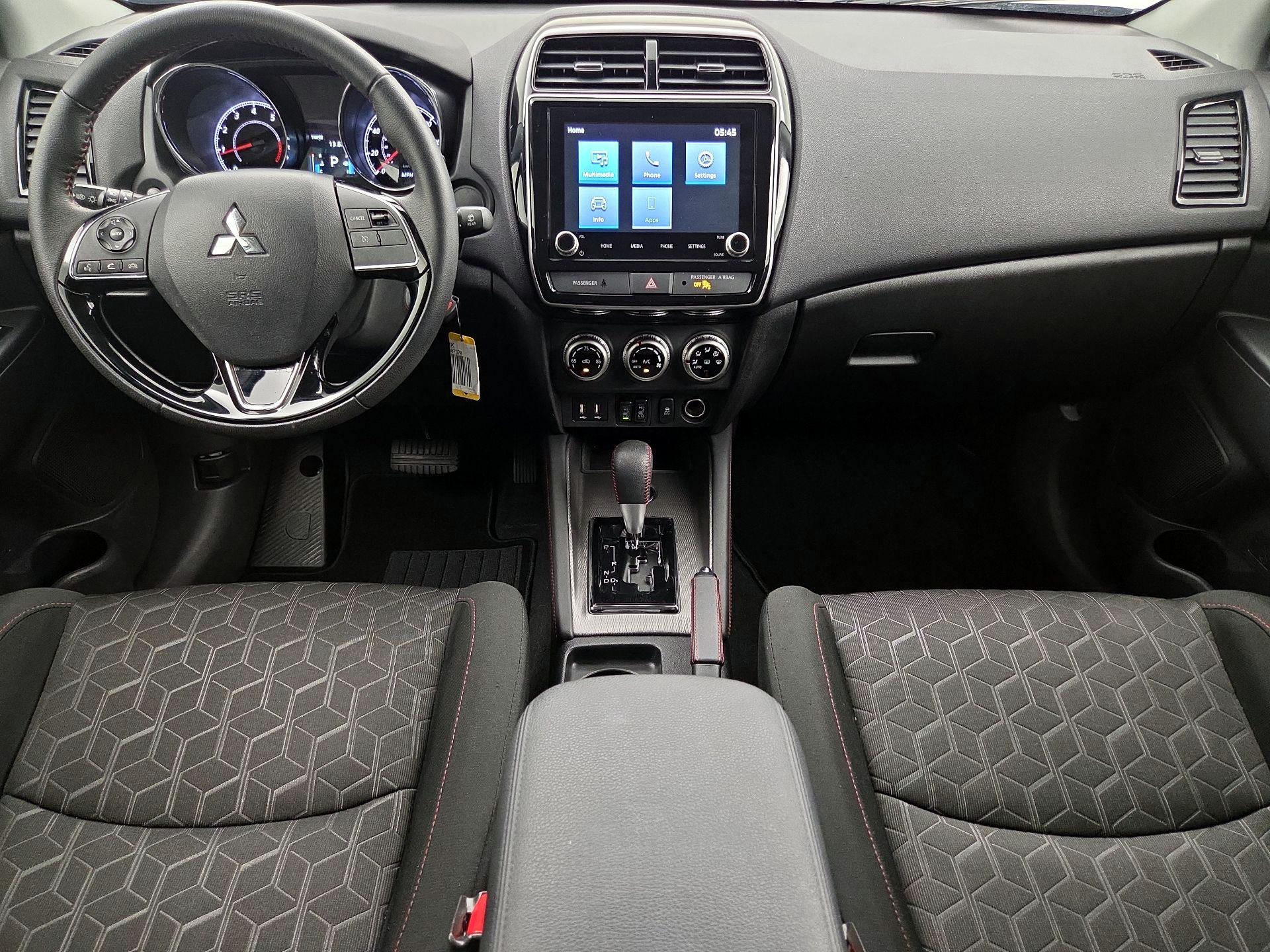 Thumbnail: 2025 Mitsubishi Outlander Sport - 9