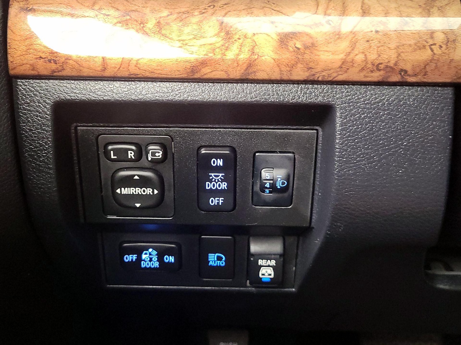 2021 Toyota Tundra 1794 Edition - Photo 14