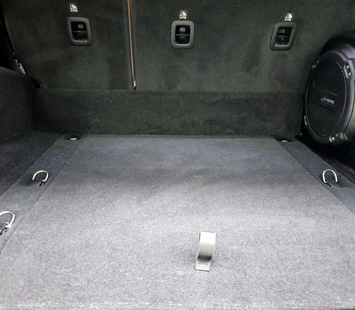 Trunk/Cargo (Seats Up)