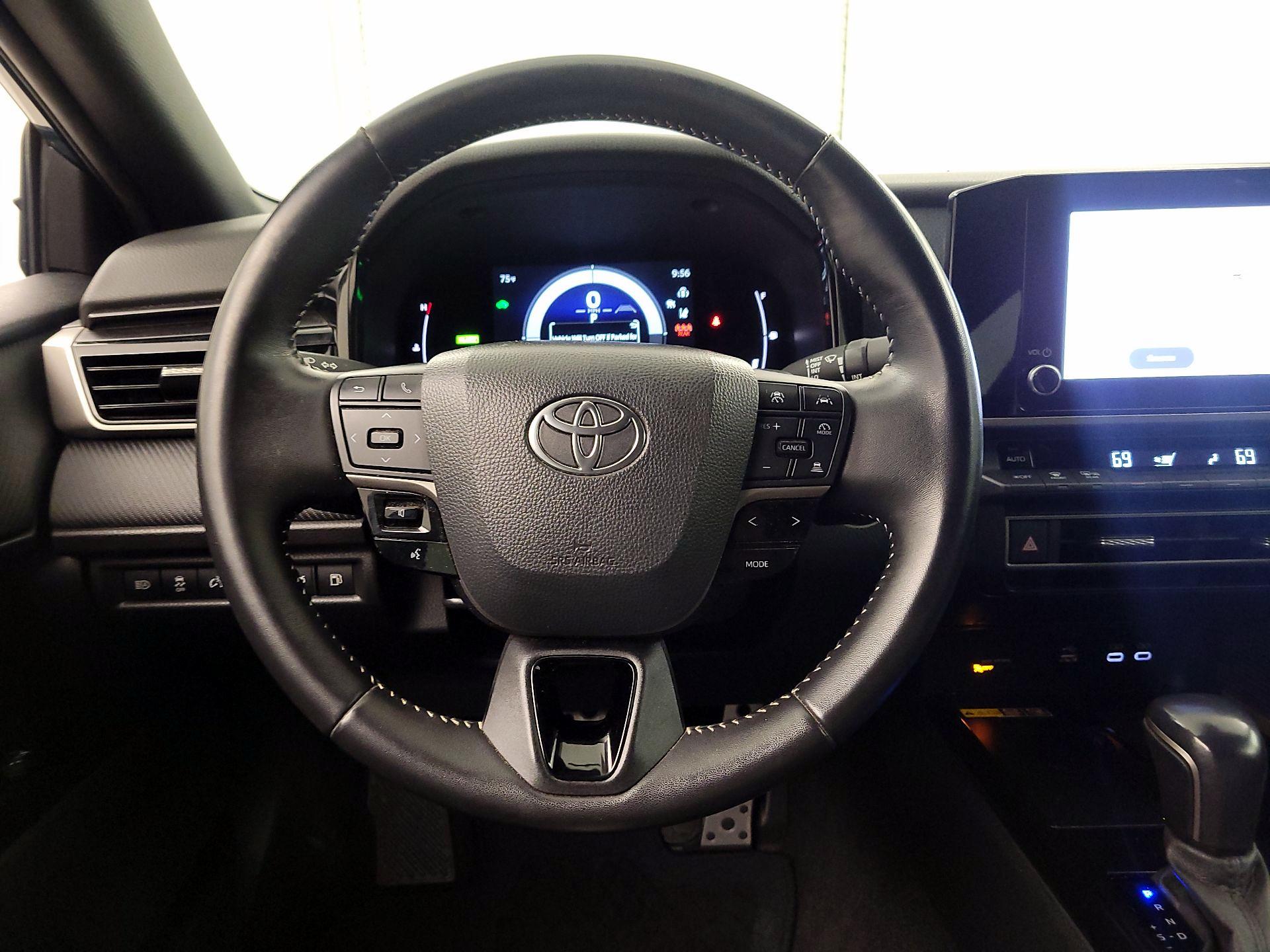 Thumbnail: 2025 Toyota Camry - 10