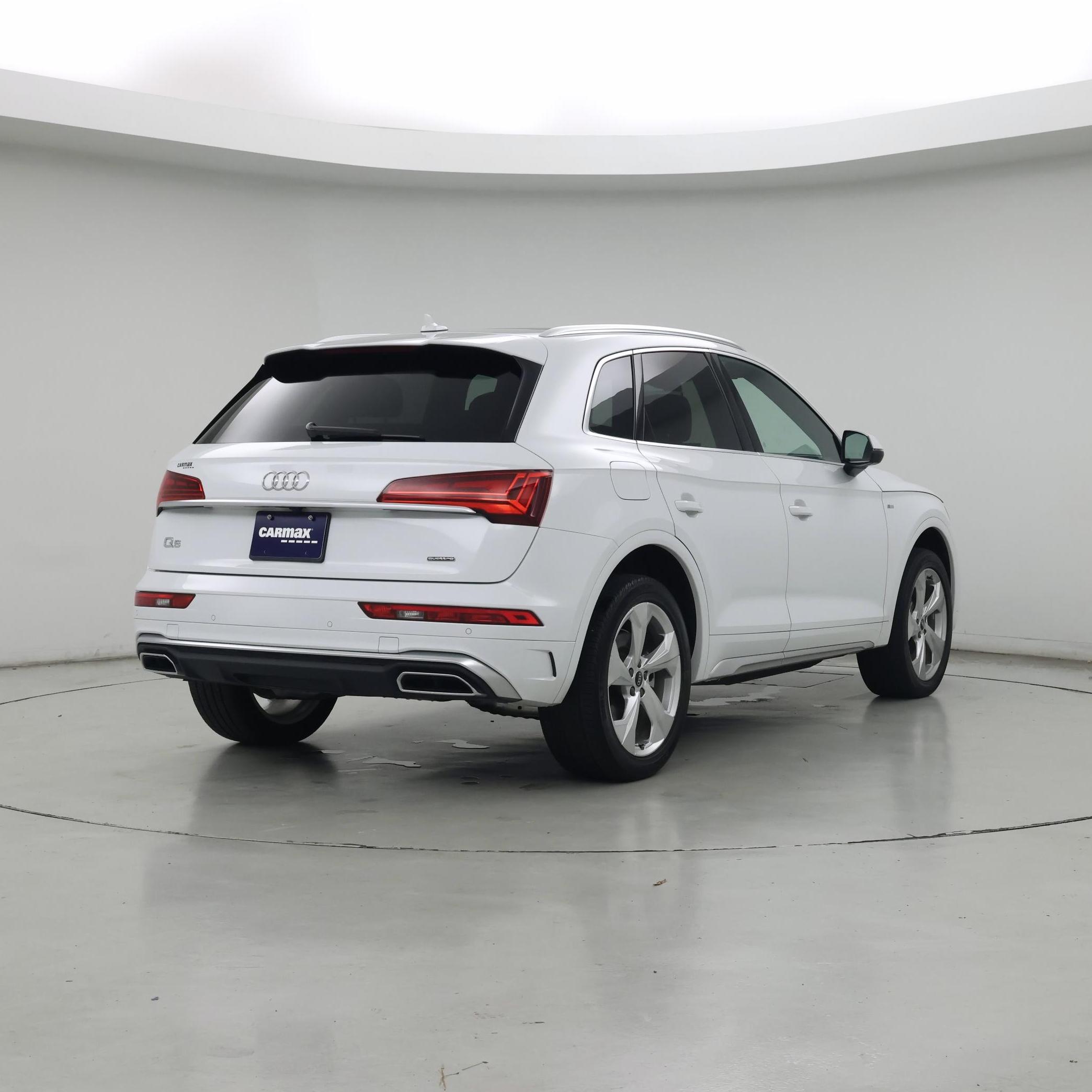 Thumbnail: 2023 Audi Q5 - 8